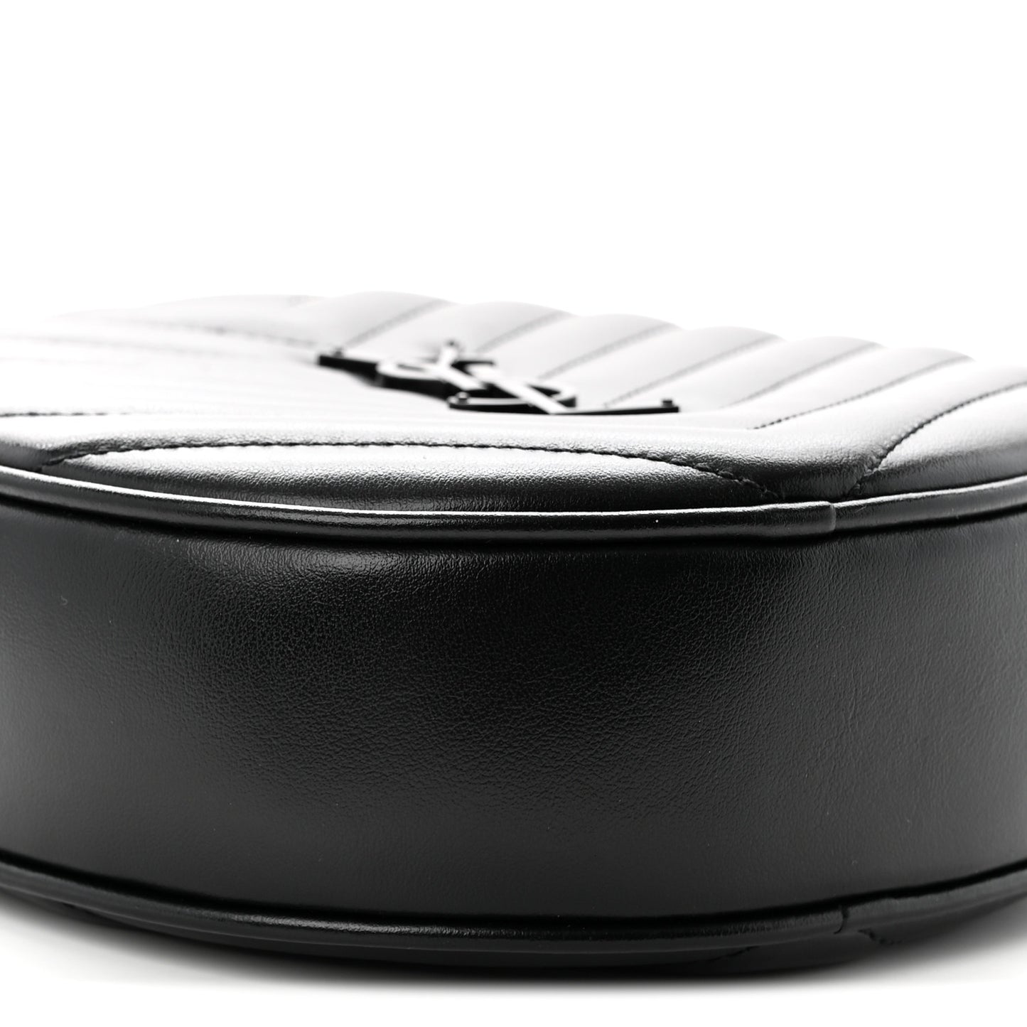 Calfskin Matelasse Chevron Round Vinyle Camera Bag Black