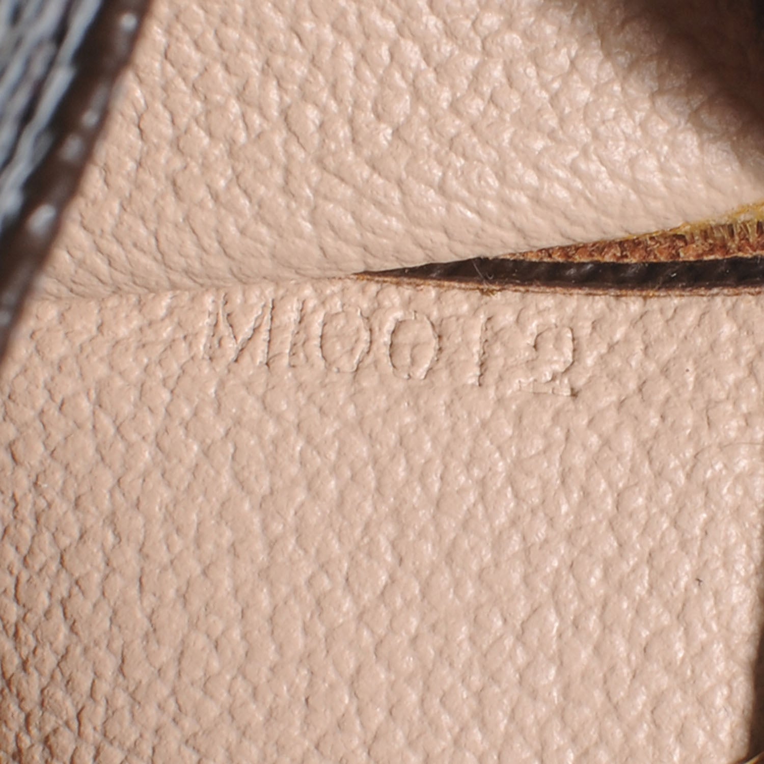 Louis Vuitton Monogram Sac Plat 5 of 7
