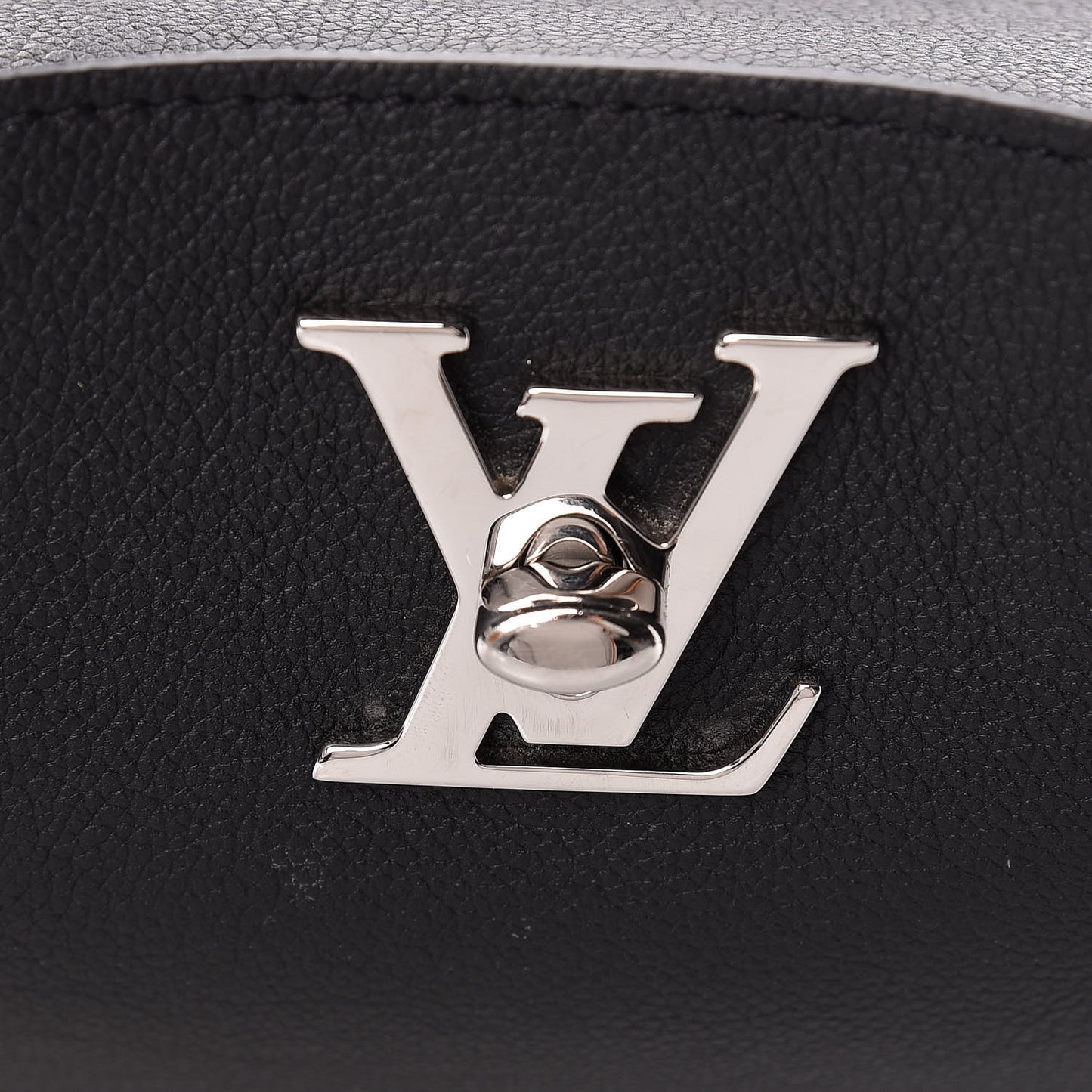 Calfskin Lockme Cabas Black