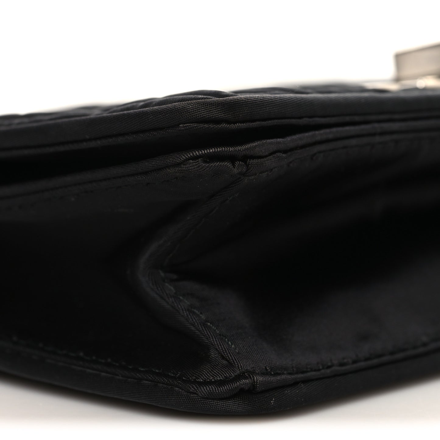 Tessuto Matelasse Delice Miu Logo Bag Black