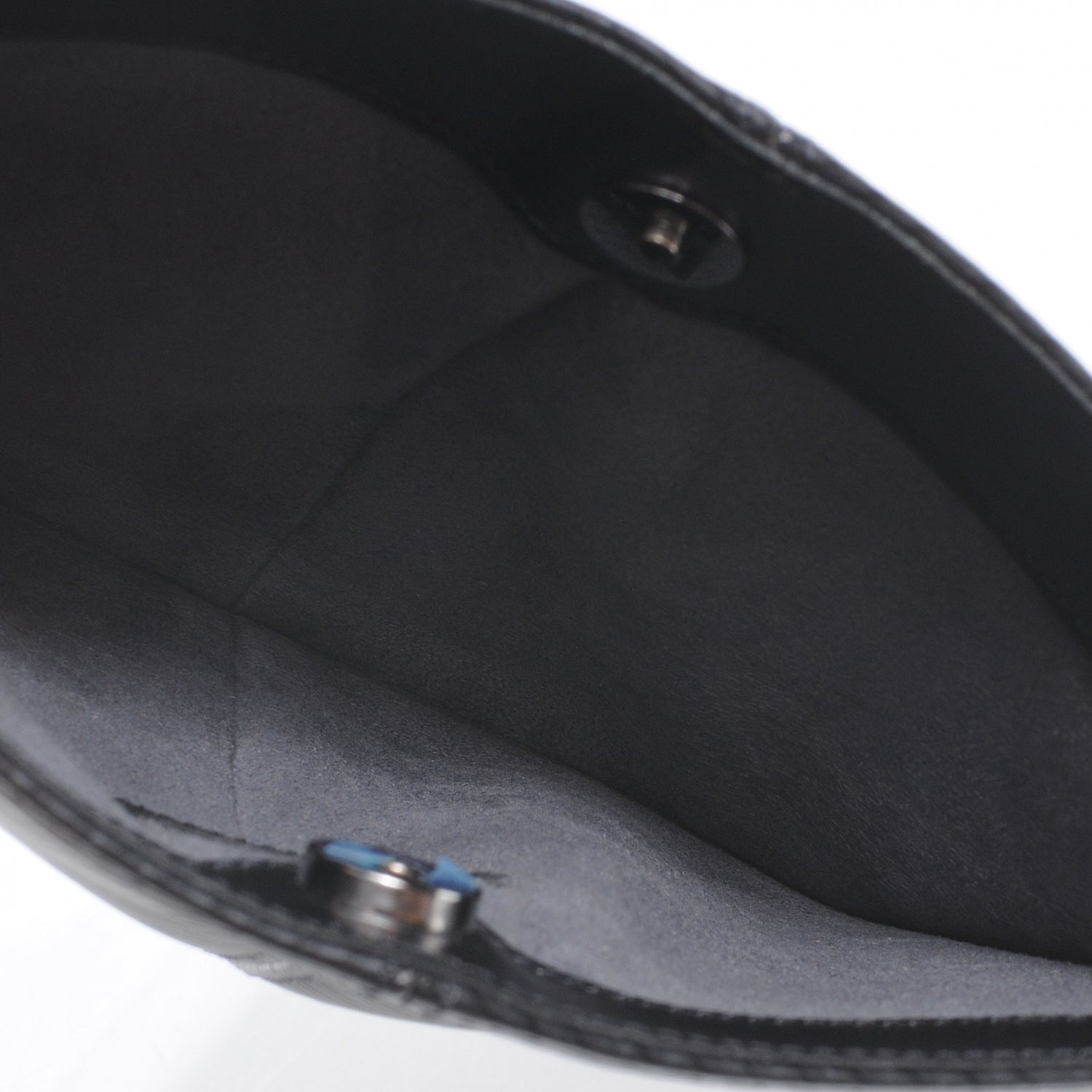 Louis Vuitton Epi Demi-Lune Pochette Black 4 of 6