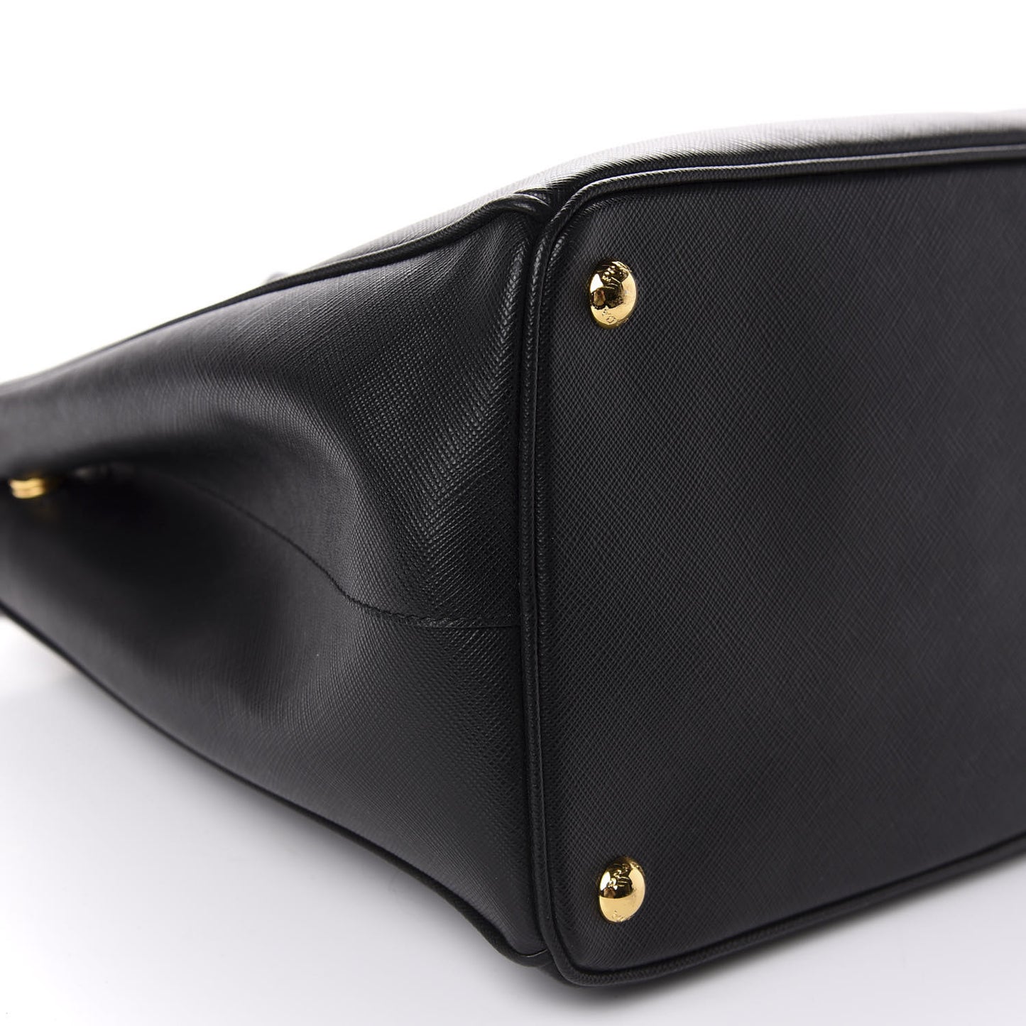 Saffiano Medium Galleria Double Zip Tote Black