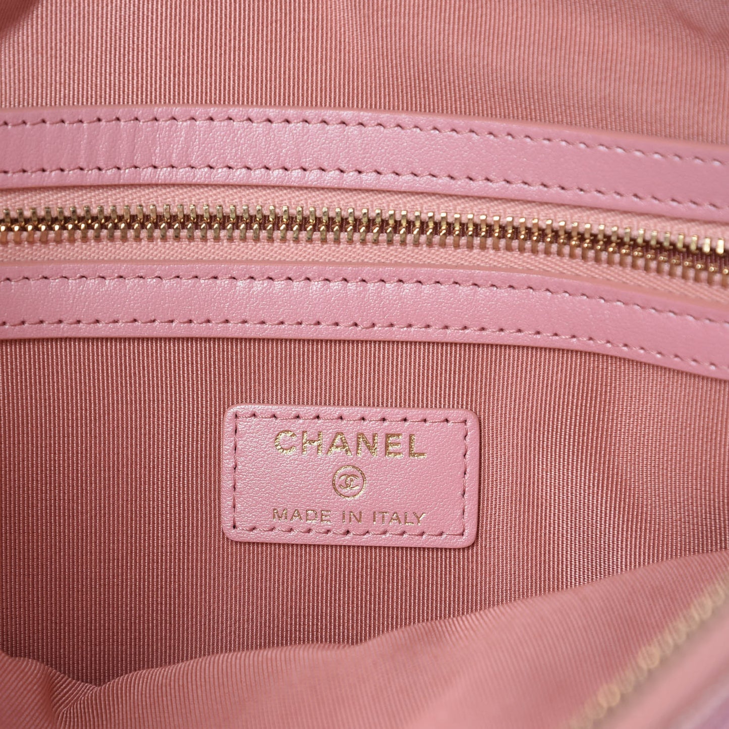 Iridescent Caviar Quilted Medium Cosmetic Case Rose Pink