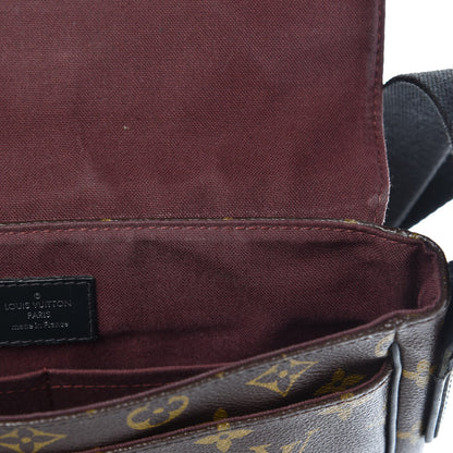 Louis Vuitton Monogram Macassar District PM 9 of 15