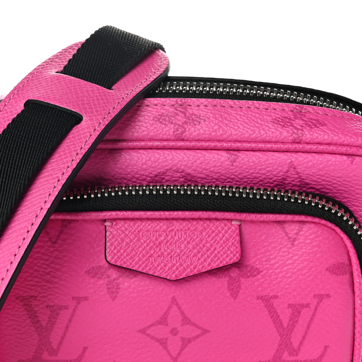 Louis Vuitton Taigarama Outdoor Pouch Fuchsia 7 of 9