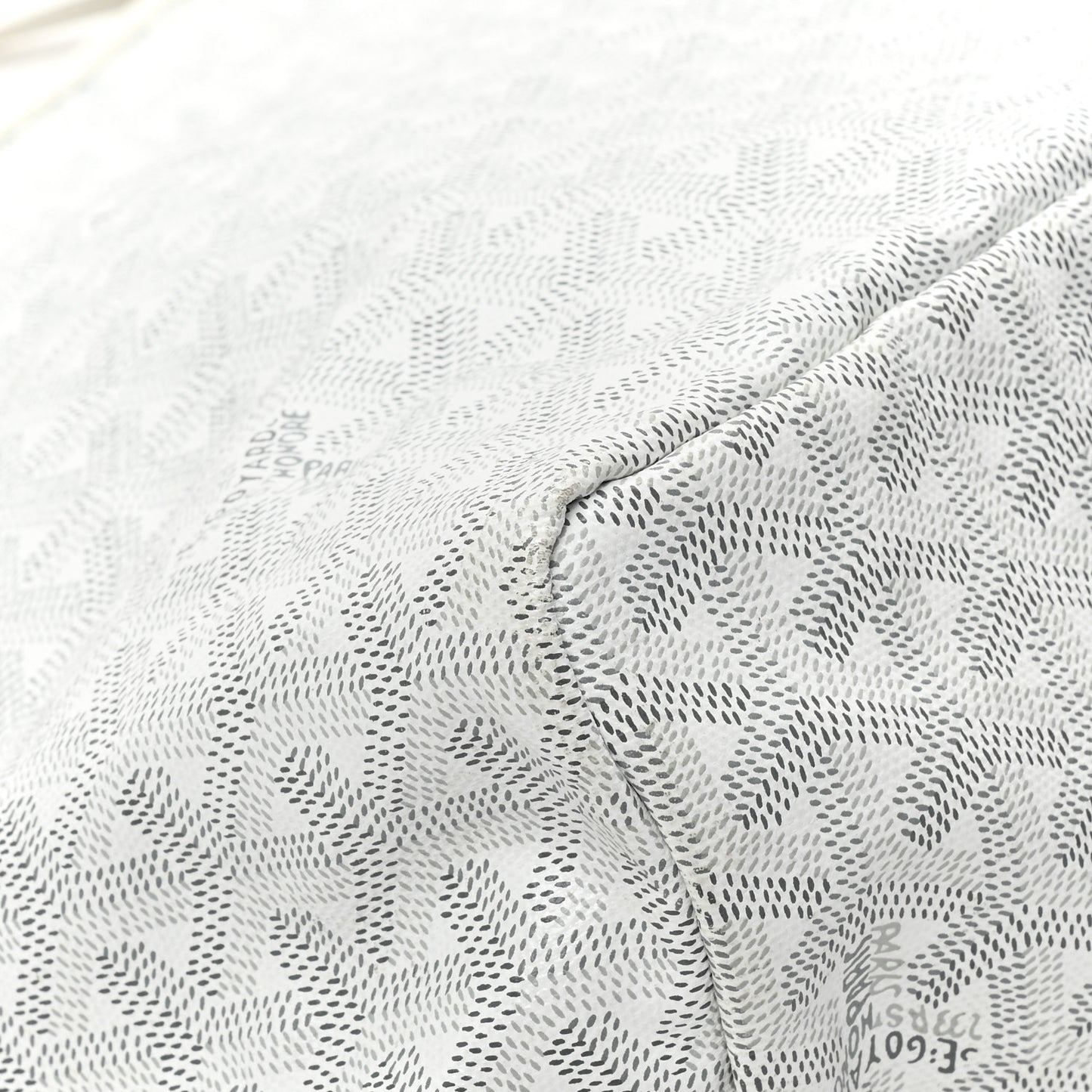 Goyardine Saint Louis GM White