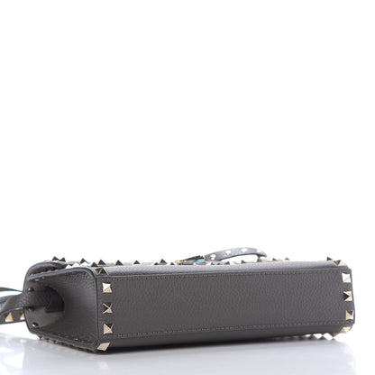 Valentino Garavani Pebbled Calfskin Medium Rockstud Flip Lock Crossbody Bag Graphite 4 of 9