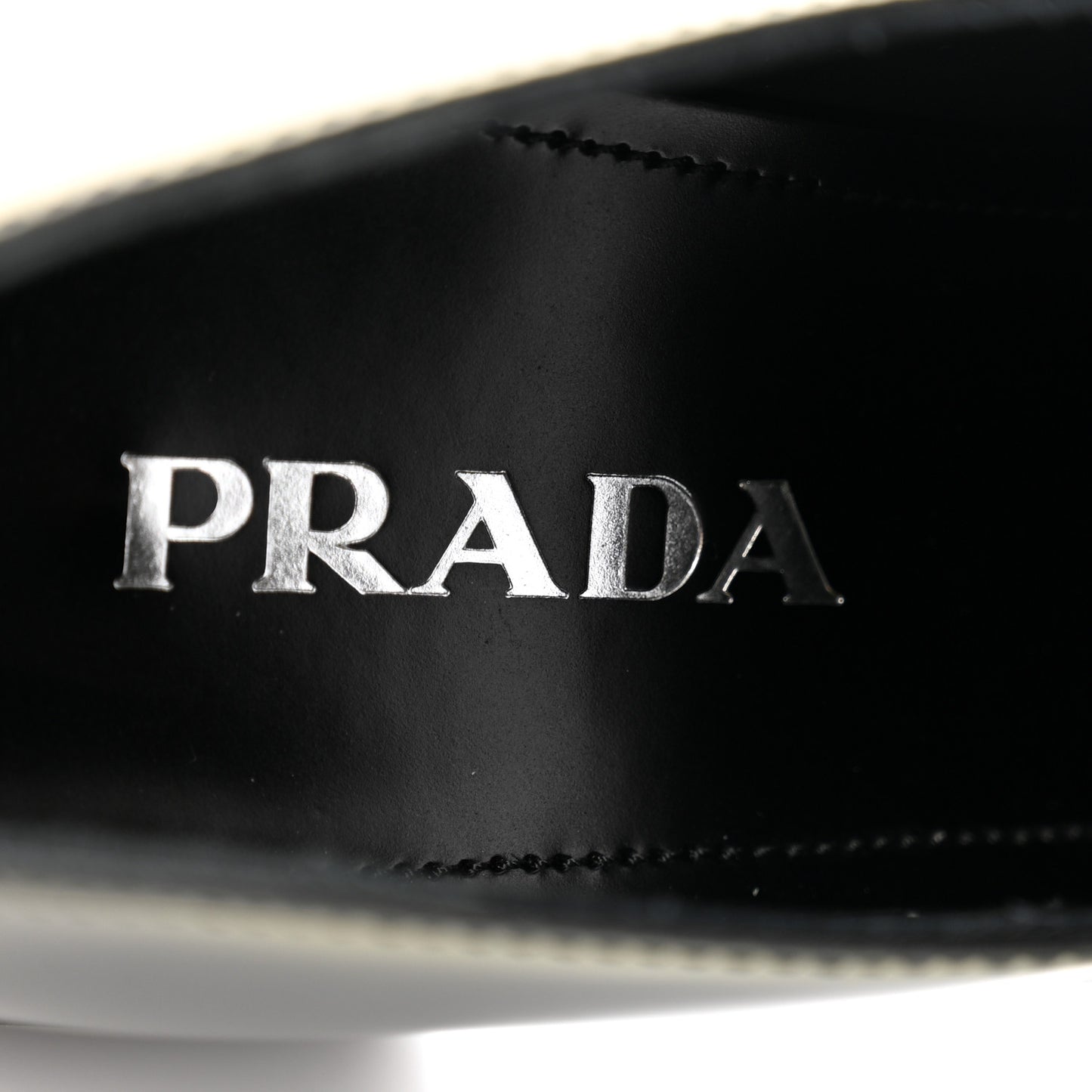 Spazzolato Sfumato Metal Triangle Logo 50mm Loafers 40.5 Black Platino