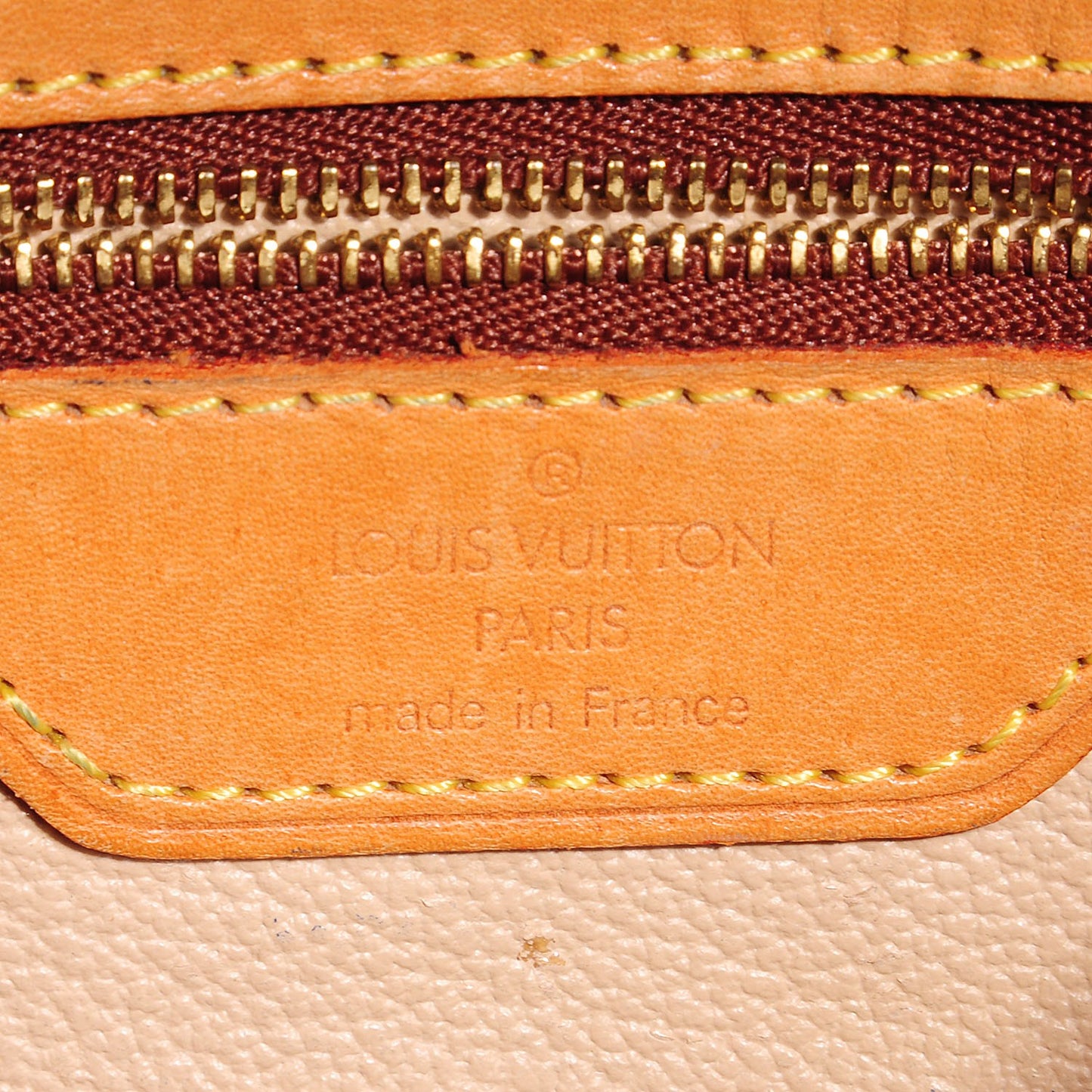 Monogram Petit Bucket 23