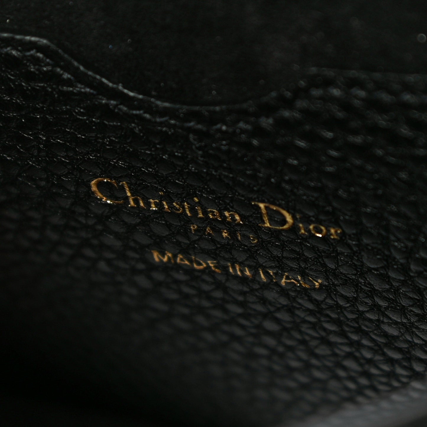 Grained Calfskin Large Bobby Flap Black