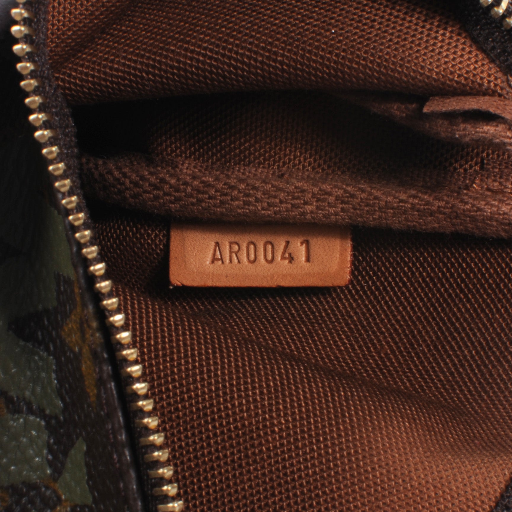 Louis Vuitton Monogram Graffiti Pochette Accessories Kaki 6 of 7