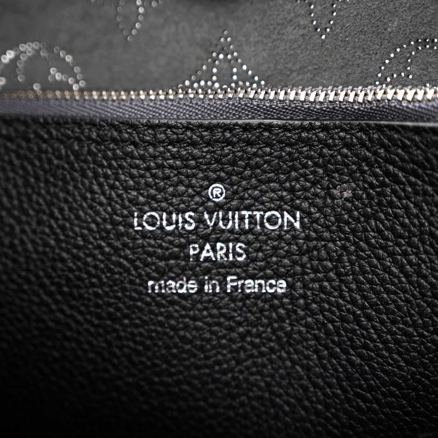 Louis Vuitton Mahina Carmel Hobo Black 6 of 15