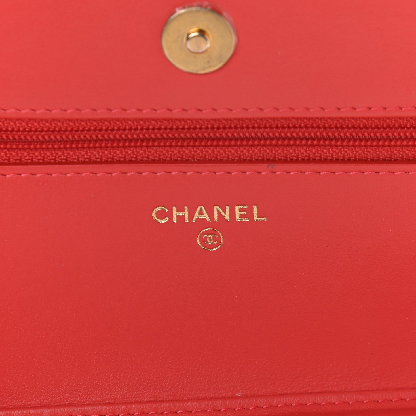 Caviar Quilted CC Filigree Wallet On Chain WOC Coral