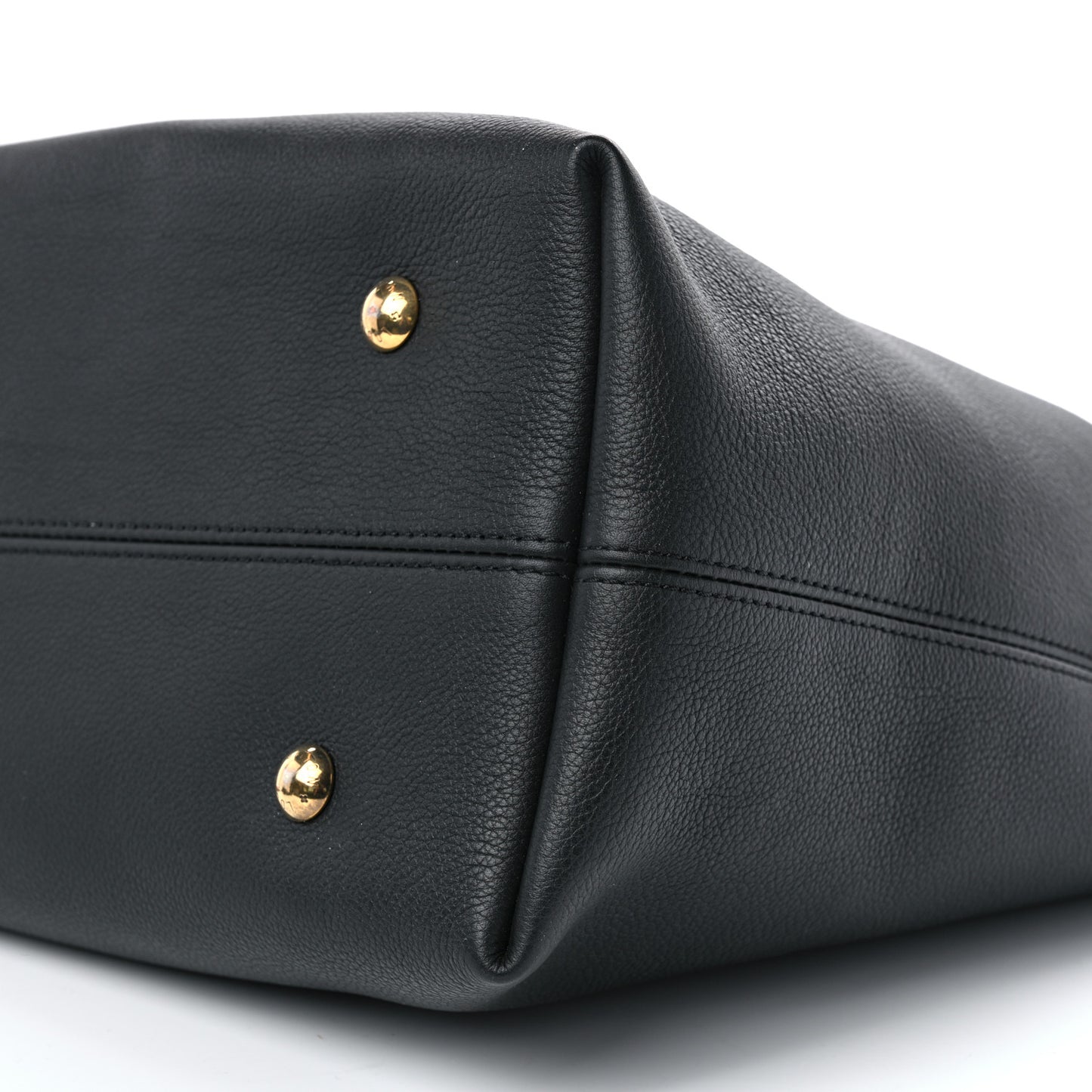 Grained Calfskin Low Key Hobo MM Black