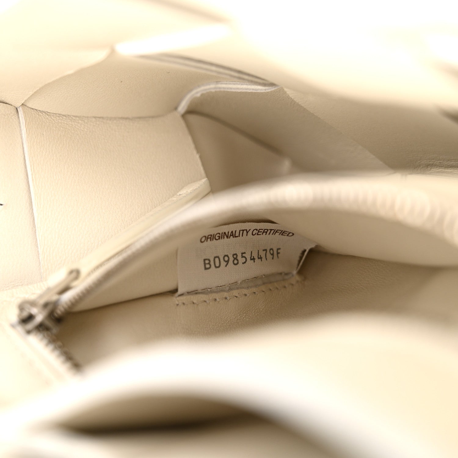 Bottega Veneta Lambskin Maxi Intrecciato Cassette Crossbody Bag White 7 of 11