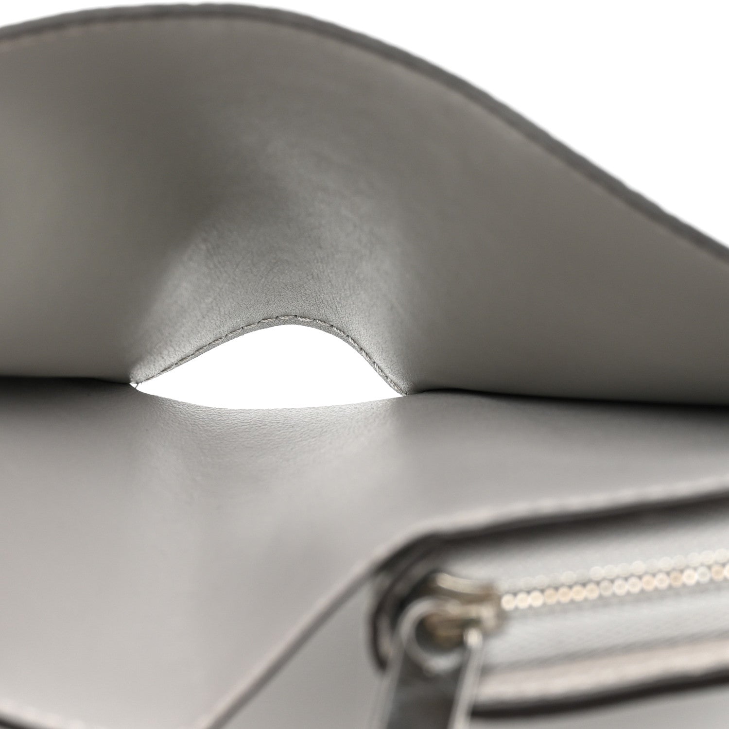 Louis Vuitton Mahina Clea Wallet Gris Souris 8 of 11