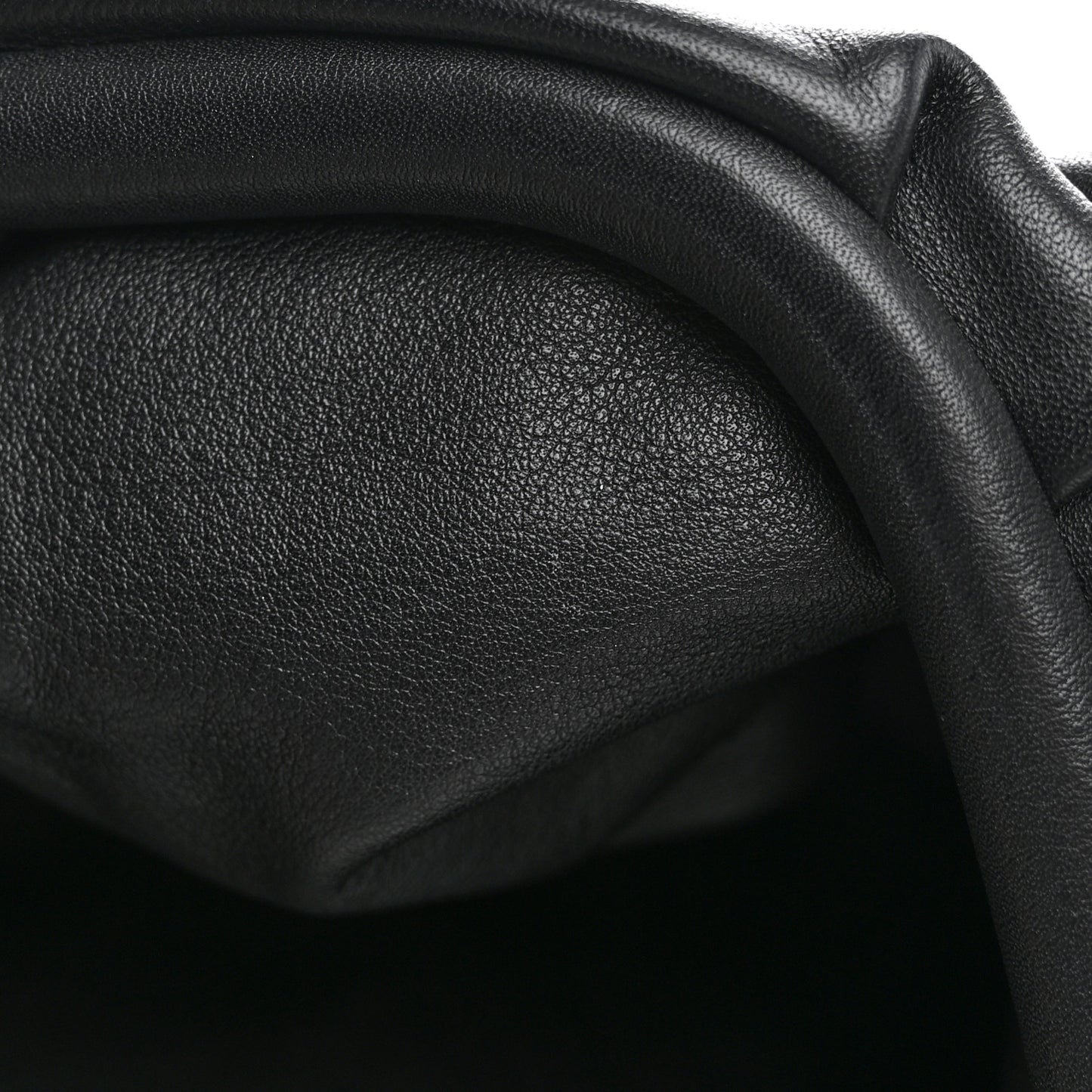 Smooth Butter Calf Teen Pouch Black