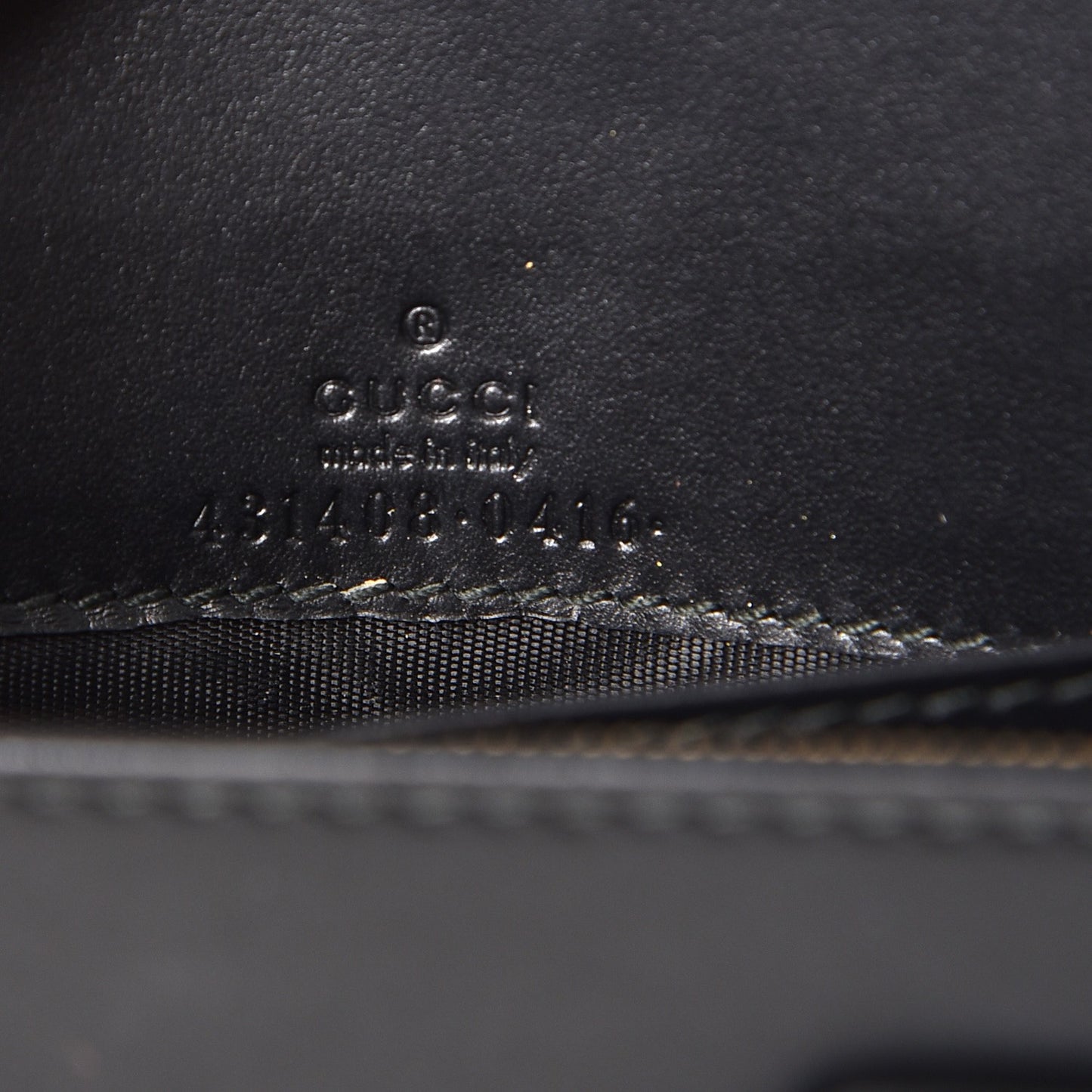 Guccissima Signature Bowy Chain Wallet Black