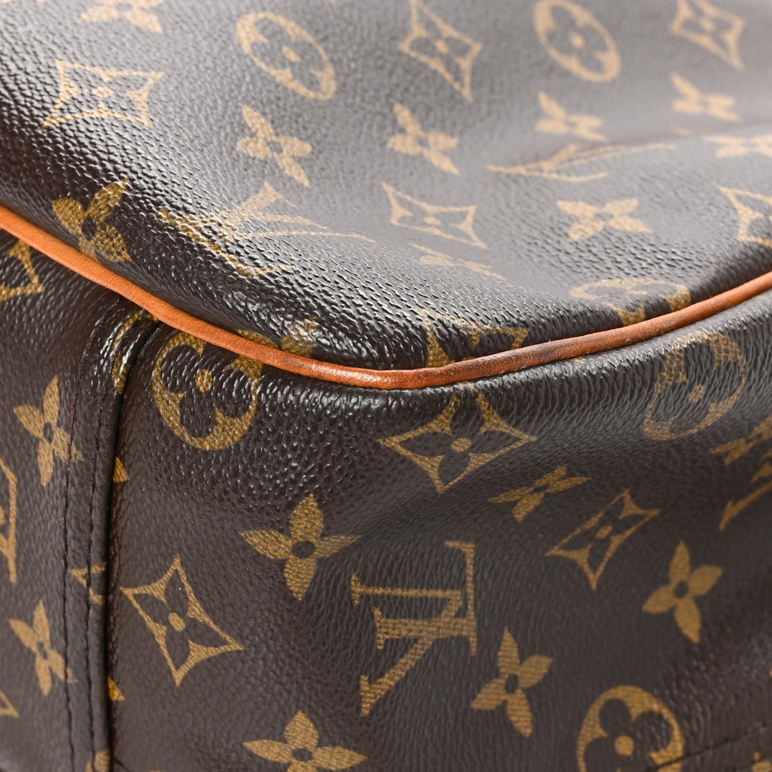 Louis Vuitton Monogram Excursion Shoe Bag 11 of 15