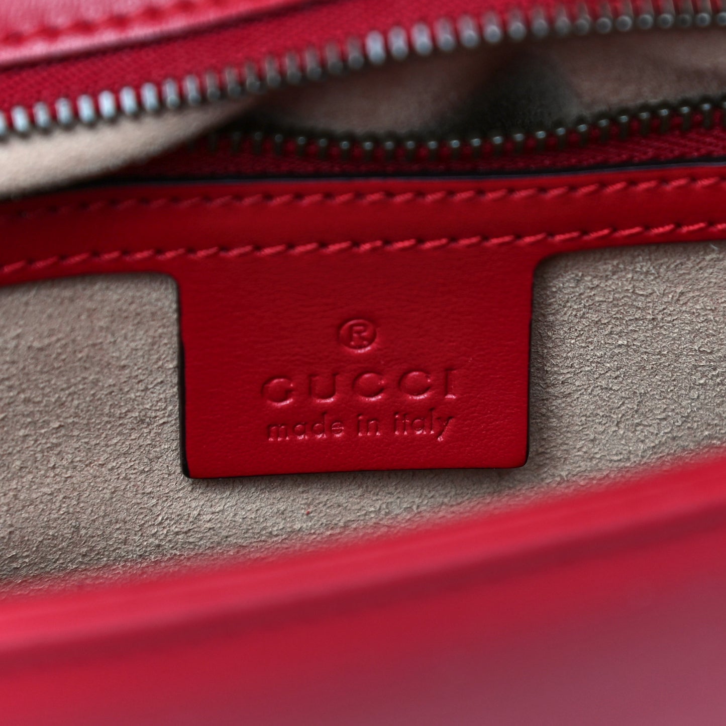 Calfskin Matelasse Large GG Marmont Shoulder Bag Hibiscus Red