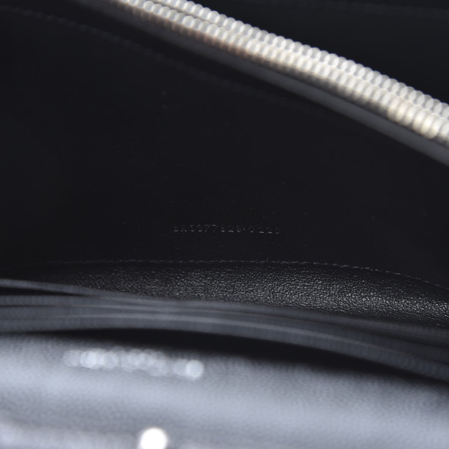 Saint Laurent Grain De Poudre Matelasse Chevron Monogram Chain Wallet Black 7 of 11