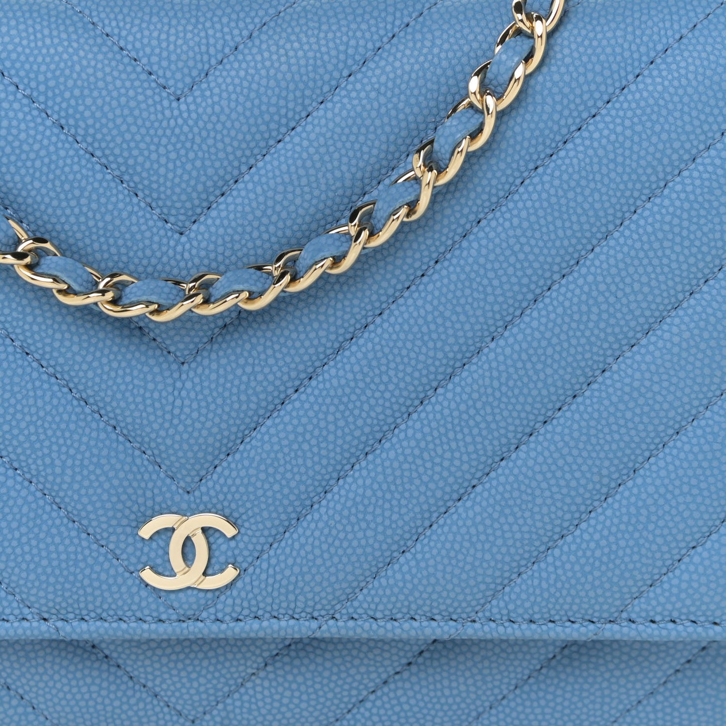 Caviar Flat Chevron Quilted Wallet On Chain WOC Blue