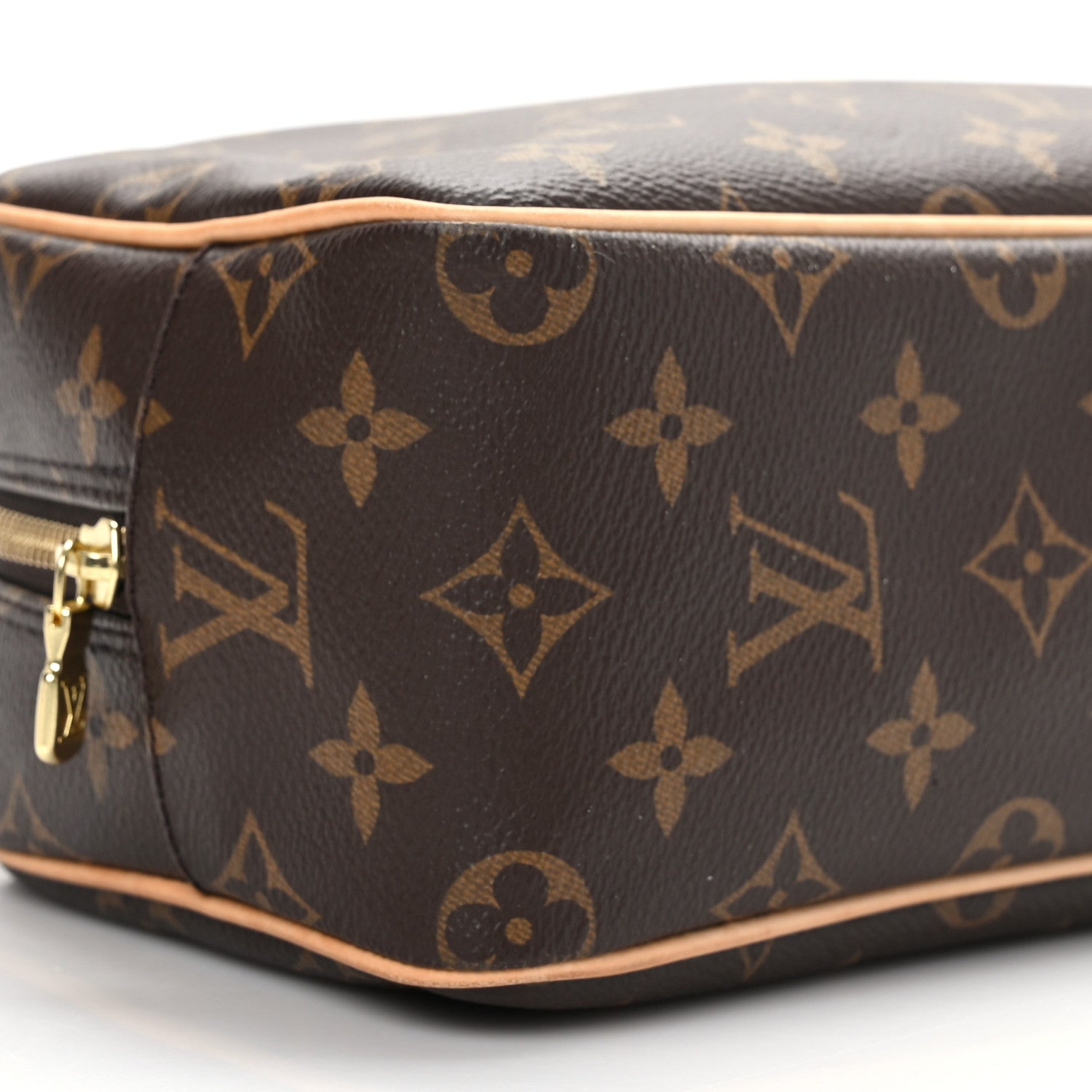 Louis Vuitton Monogram Toiletry Bag 25 6 of 7