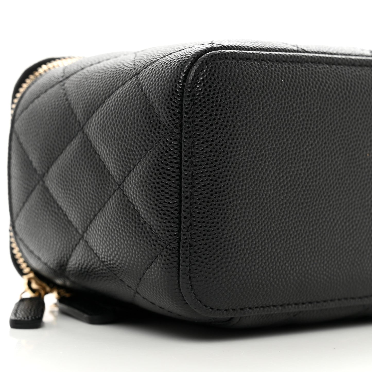 Caviar Quilted Small Vanity Case With Chain Black