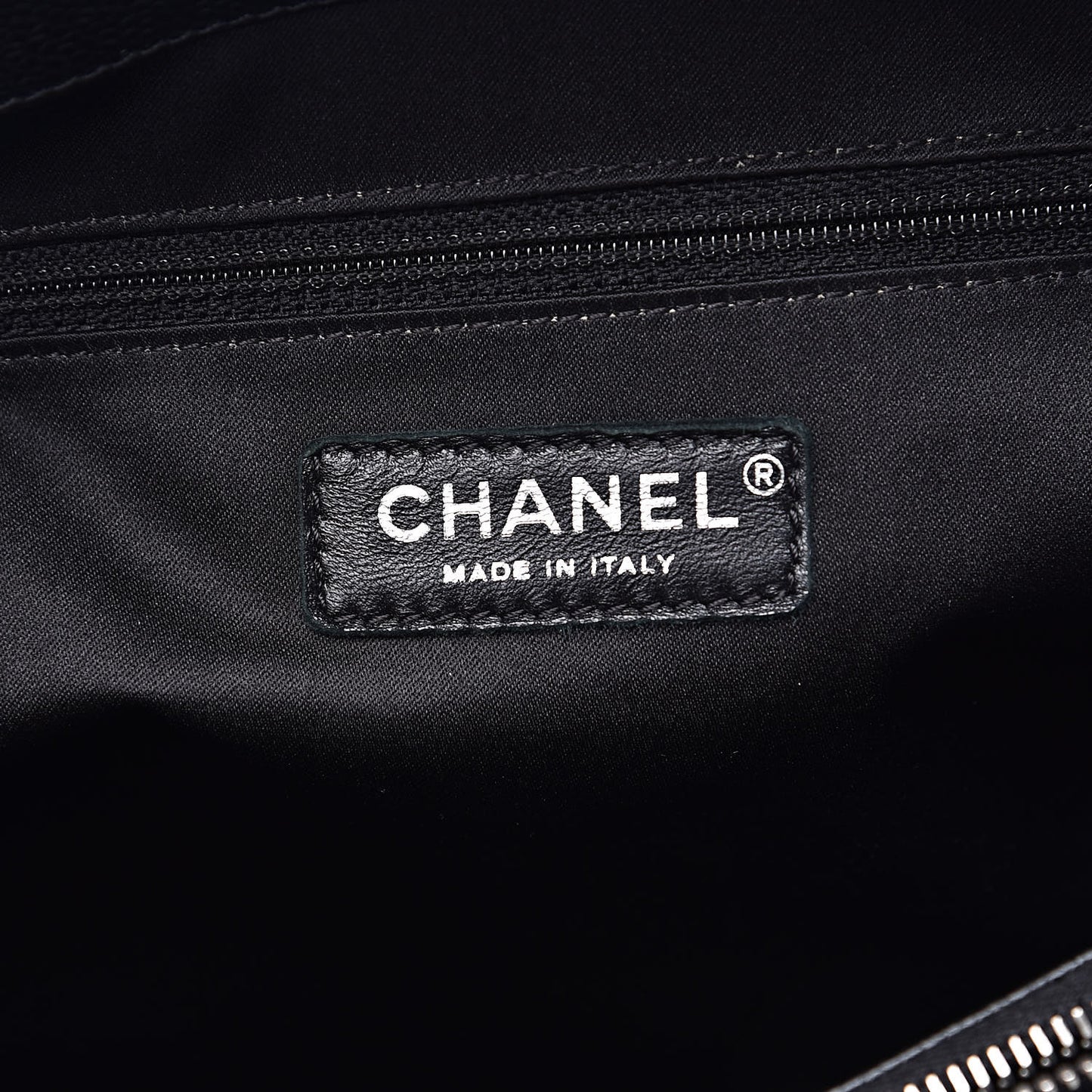 Caviar Quilted XL Grand Shopping Tote GST Black