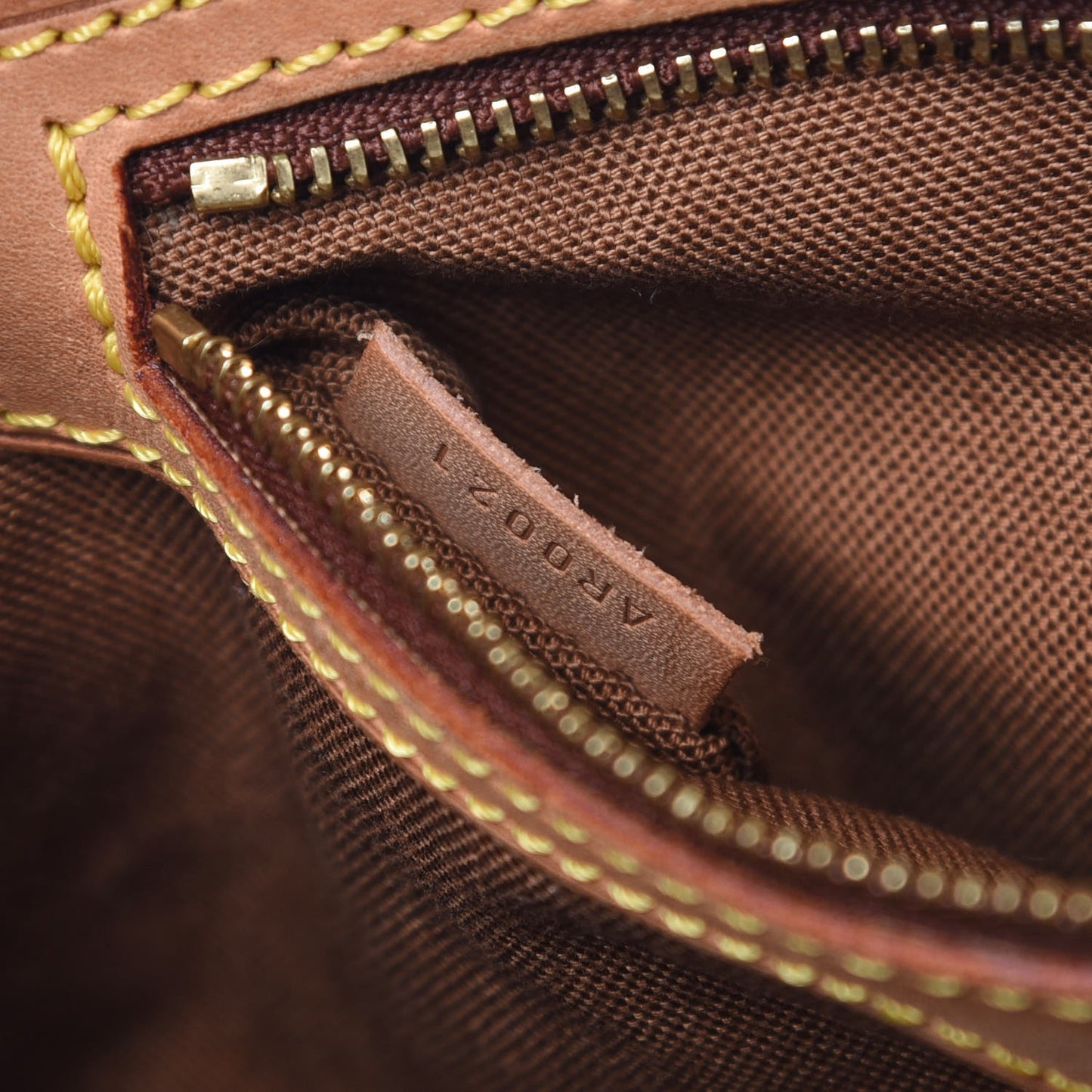 Monogram Trotteur