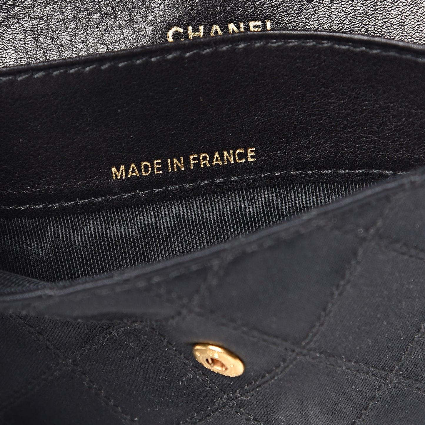 Satin Stitched Flap Card Case Black