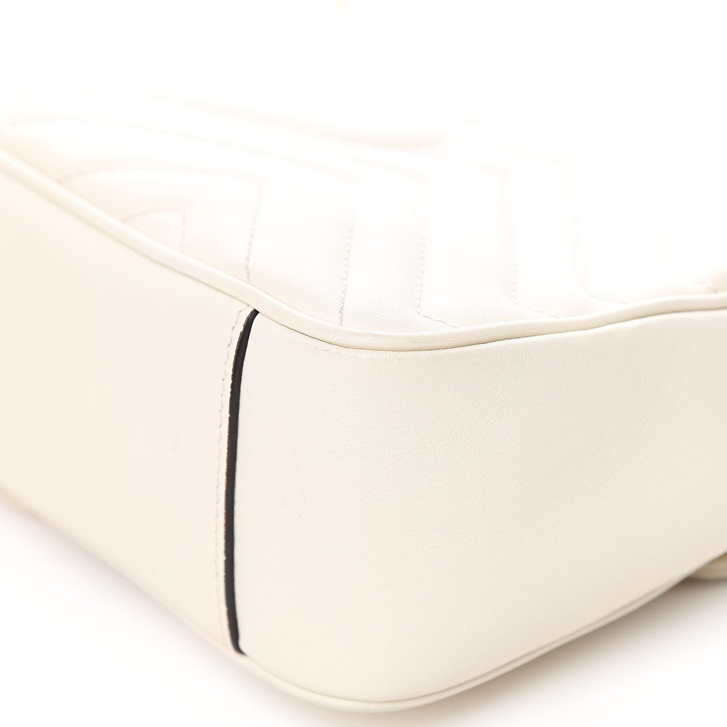 Calfskin Matelasse Small GG Marmont Shoulder Bag White