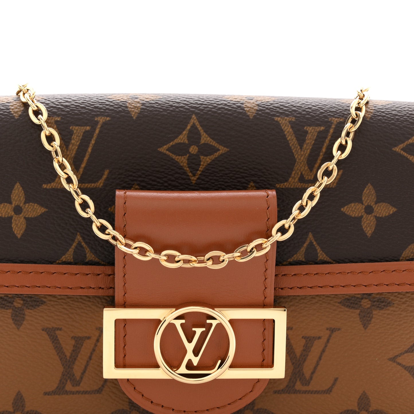 Reverse Monogram Dauphine Chain Wallet