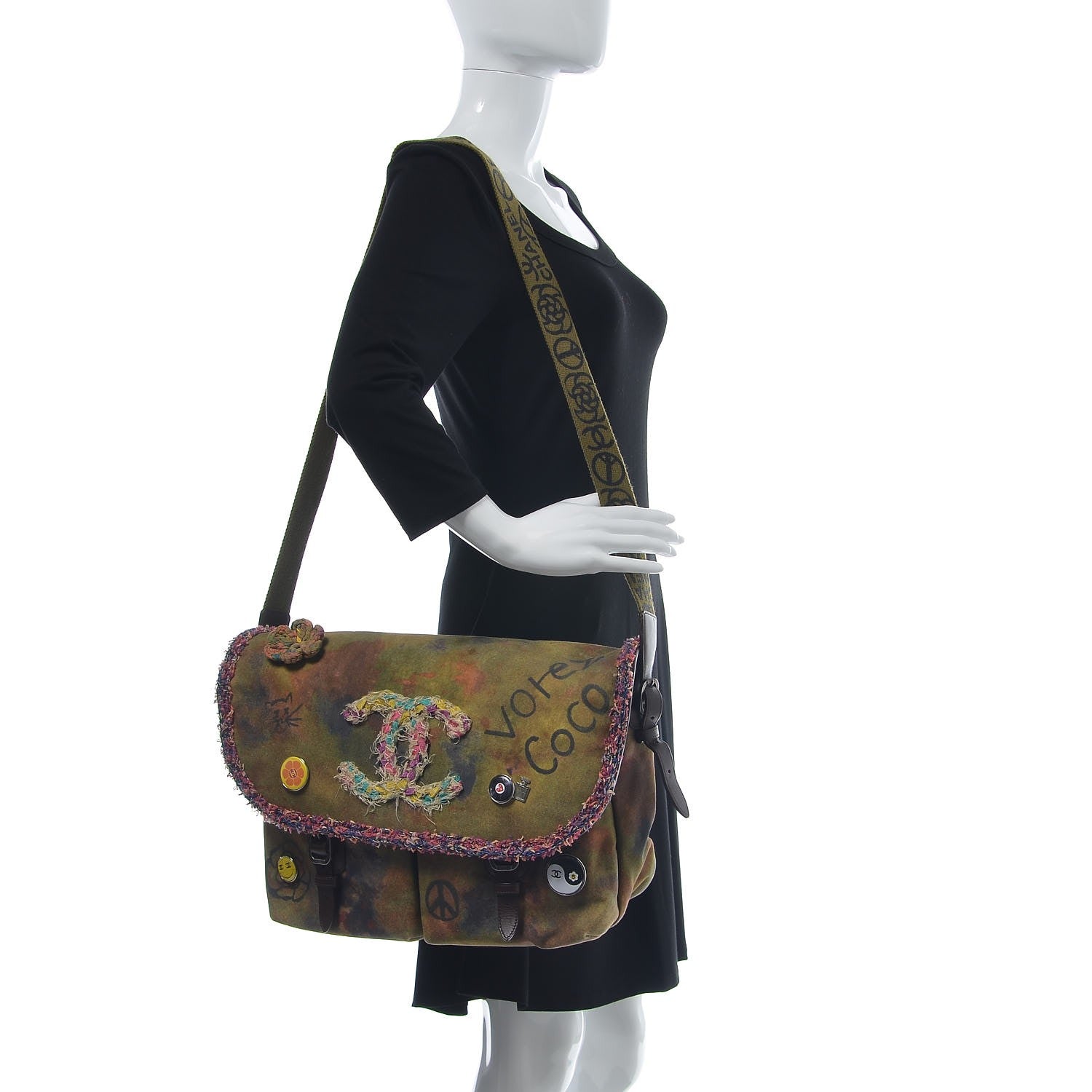 Chanel Washed Toile Large Graffiti On The Pavements Messenger Khaki Multicolor 2 of 17
