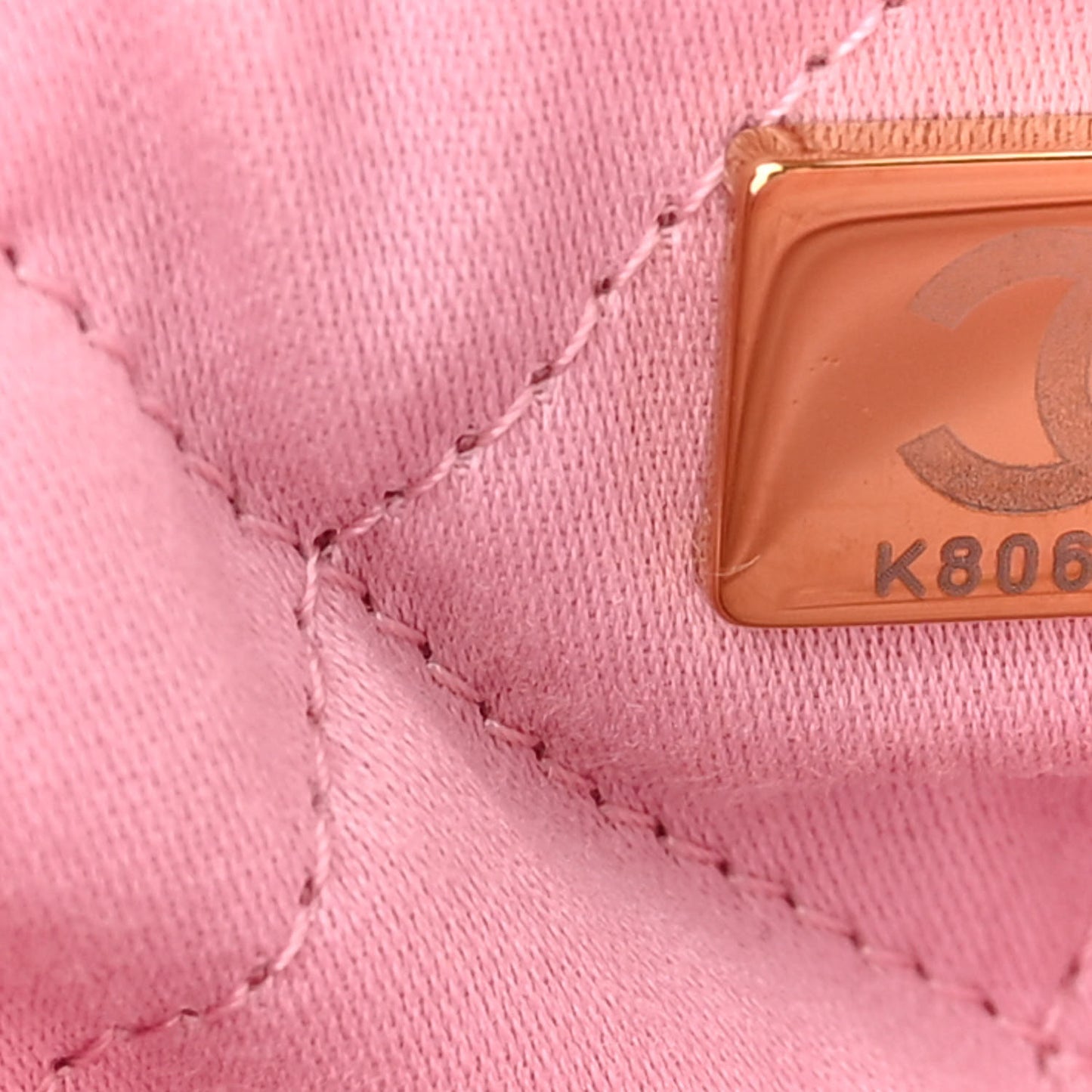 Shiny Calfskin Quilted Chanel 22 Pink