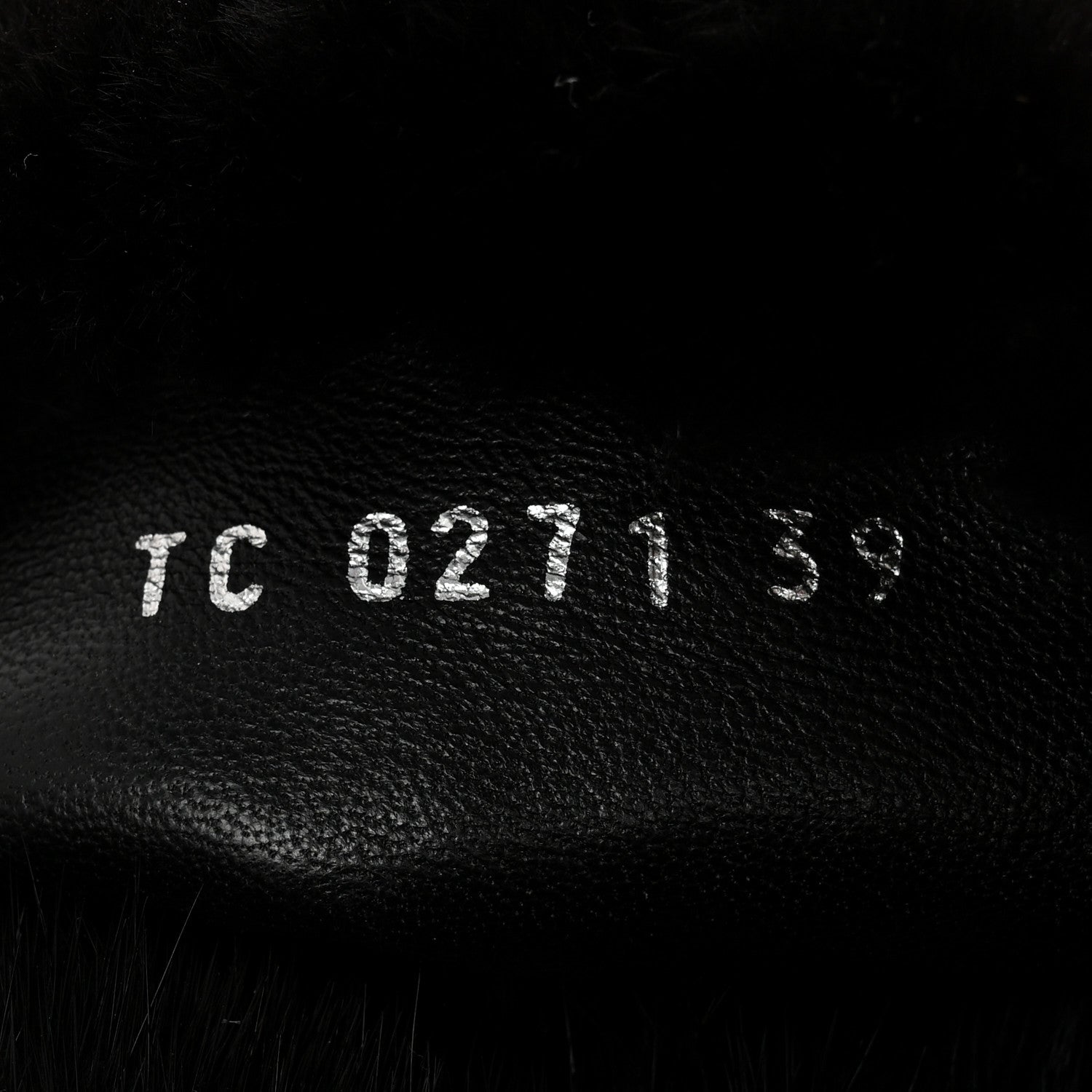 Louis Vuitton Mink Pool Pillow Comfort Mule 39 Black 7 of 9