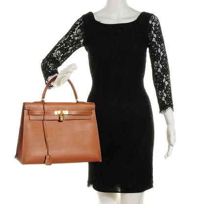 Hermes Courchevel Kelly Sellier 35 Gold 3 of 27
