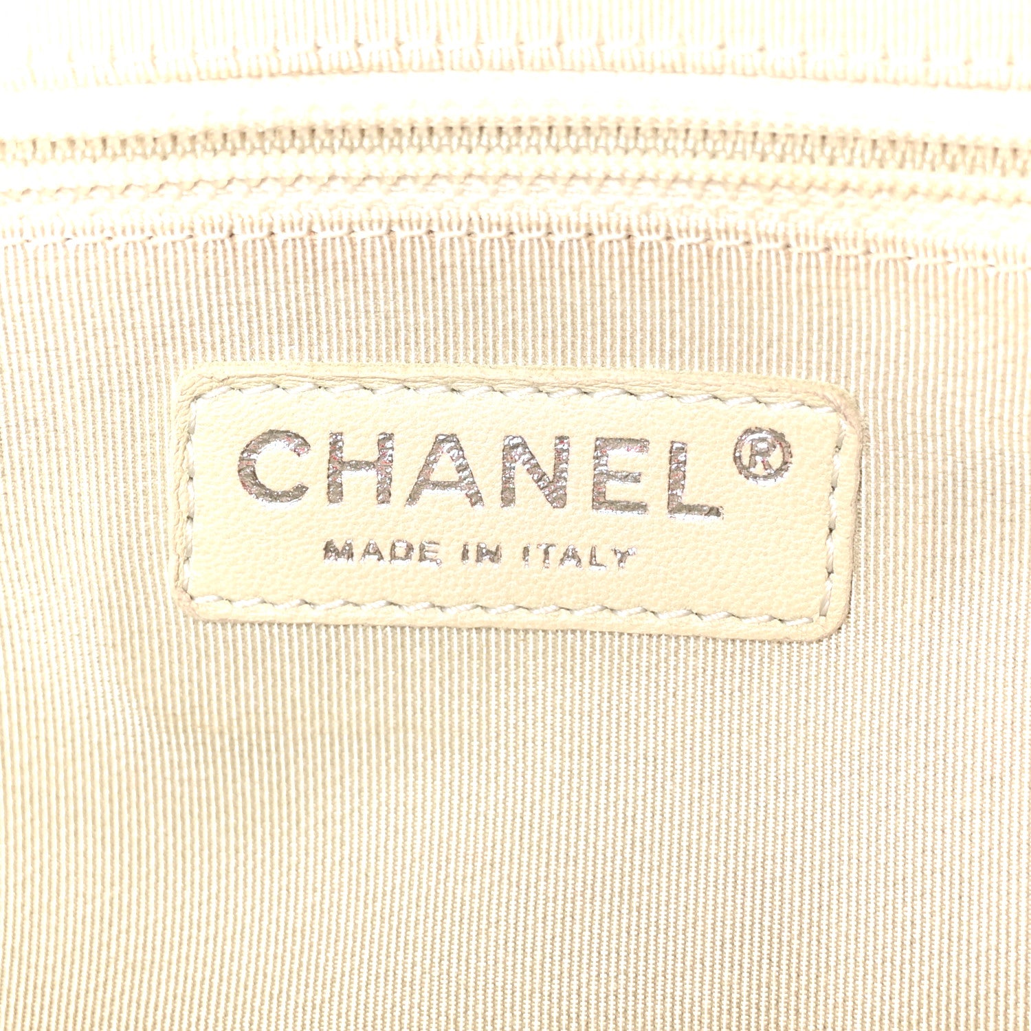 Chanel Washed Lambskin Quilted Medium Chain Around Messenger Red 5 of 9