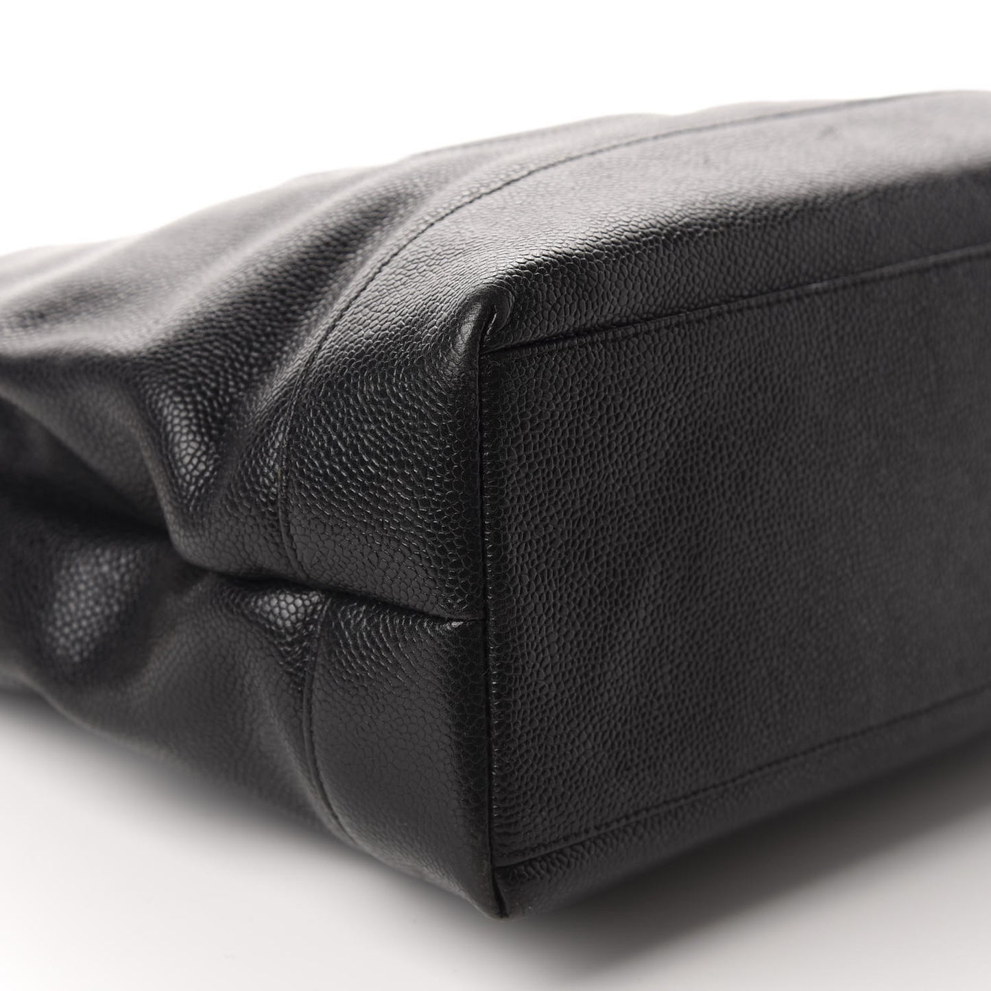 Caviar CC Shoulder Bag Black