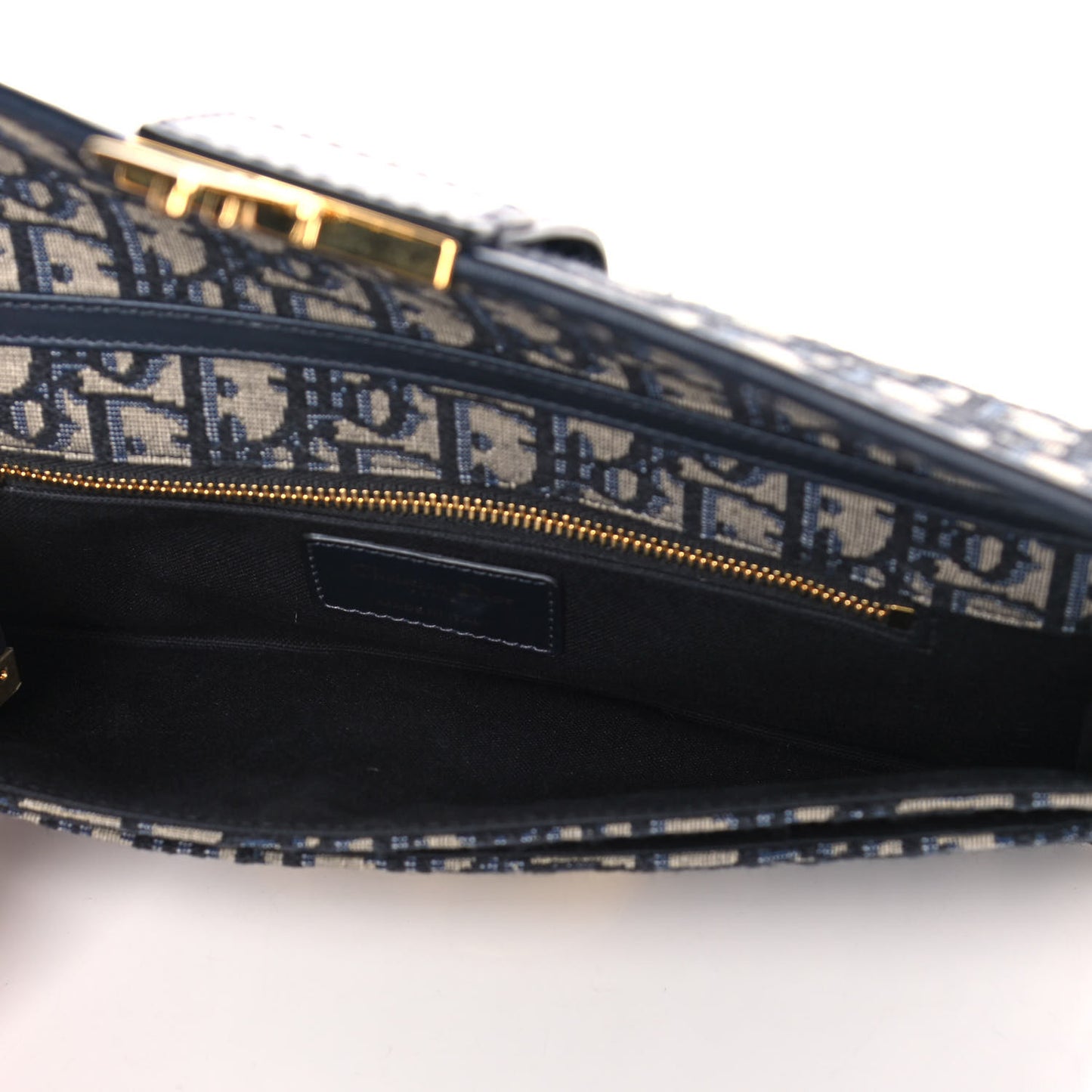 Oblique 30 Montaigne Chain Pouch Blue