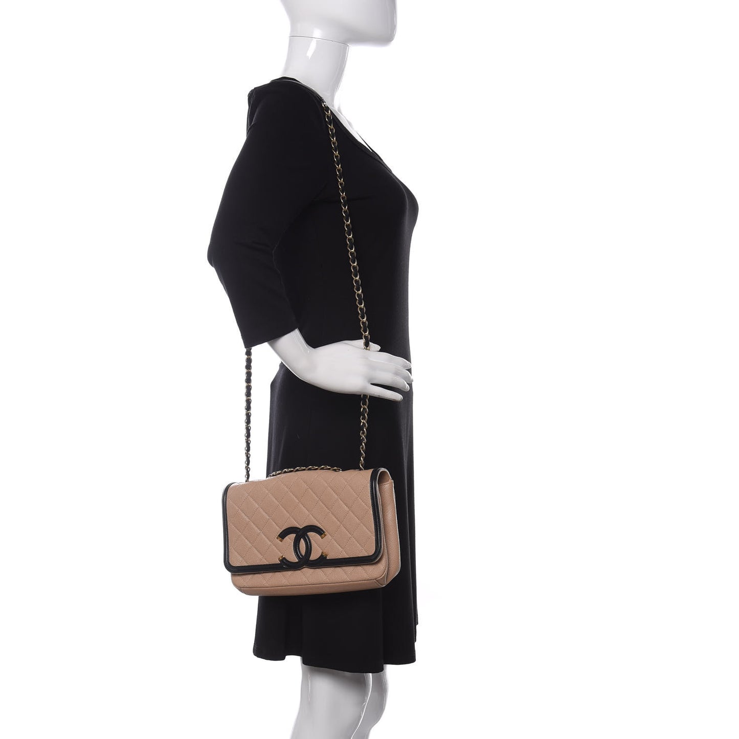 Caviar Quilted Medium CC Filigree Flap Beige Black