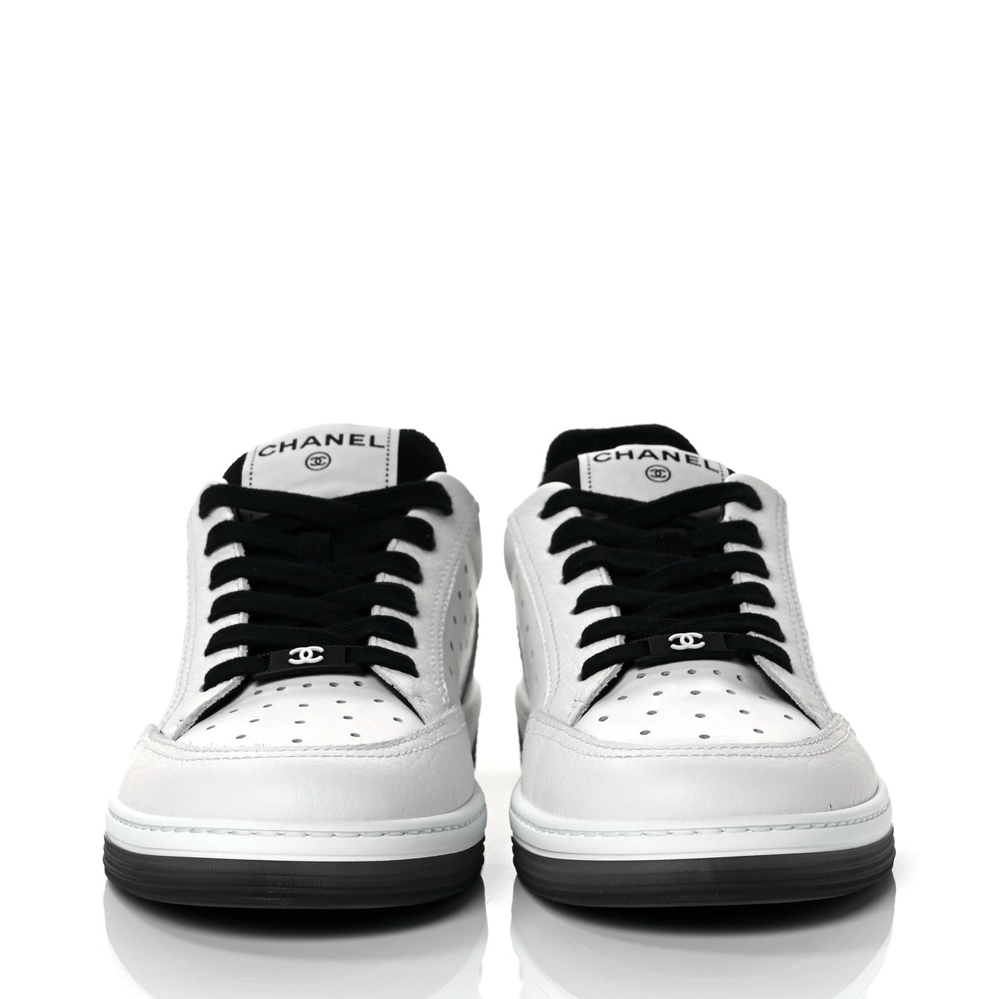 Grained Calfskin Fabric Womens Logo Sneakers 40 White Black