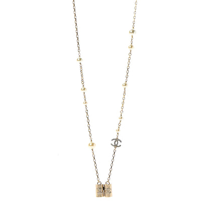 Chanel Crystal Pearl Airpod Necklace Gold 1 of 5