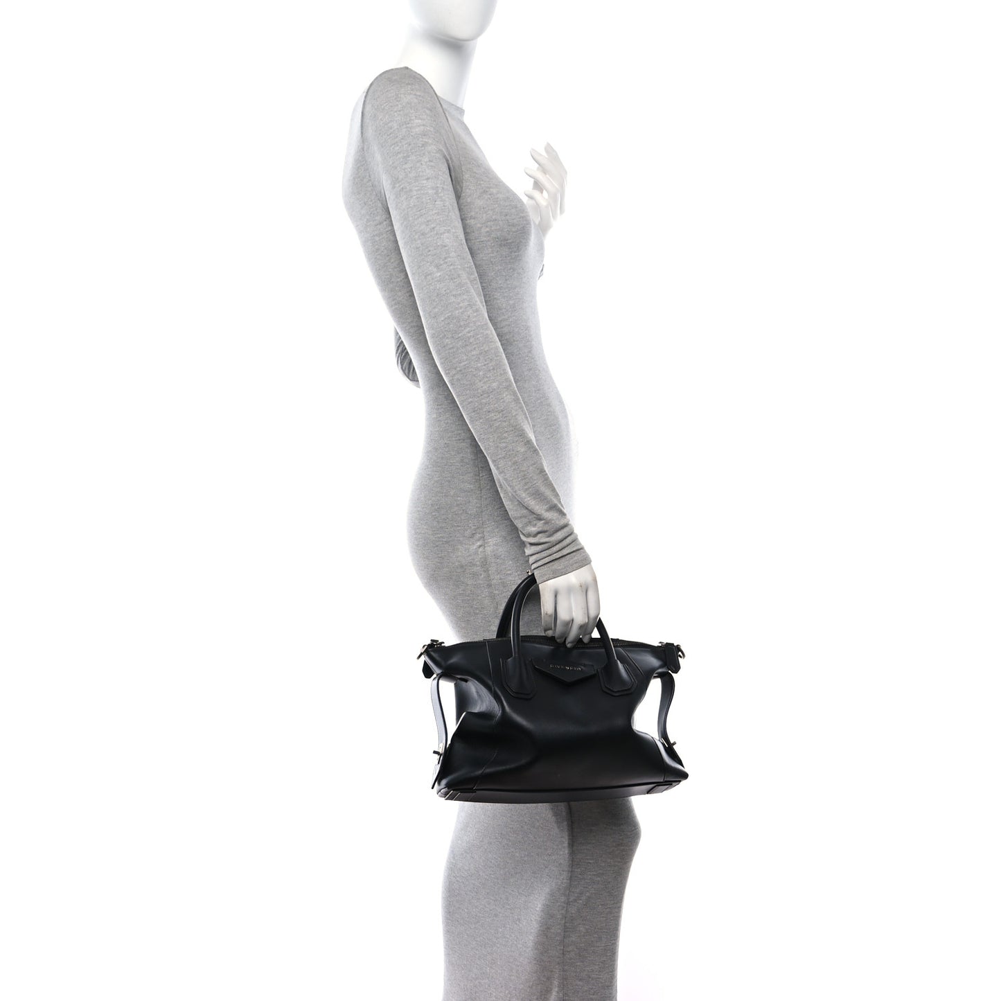 Smooth Calfskin Small Soft Antigona Black