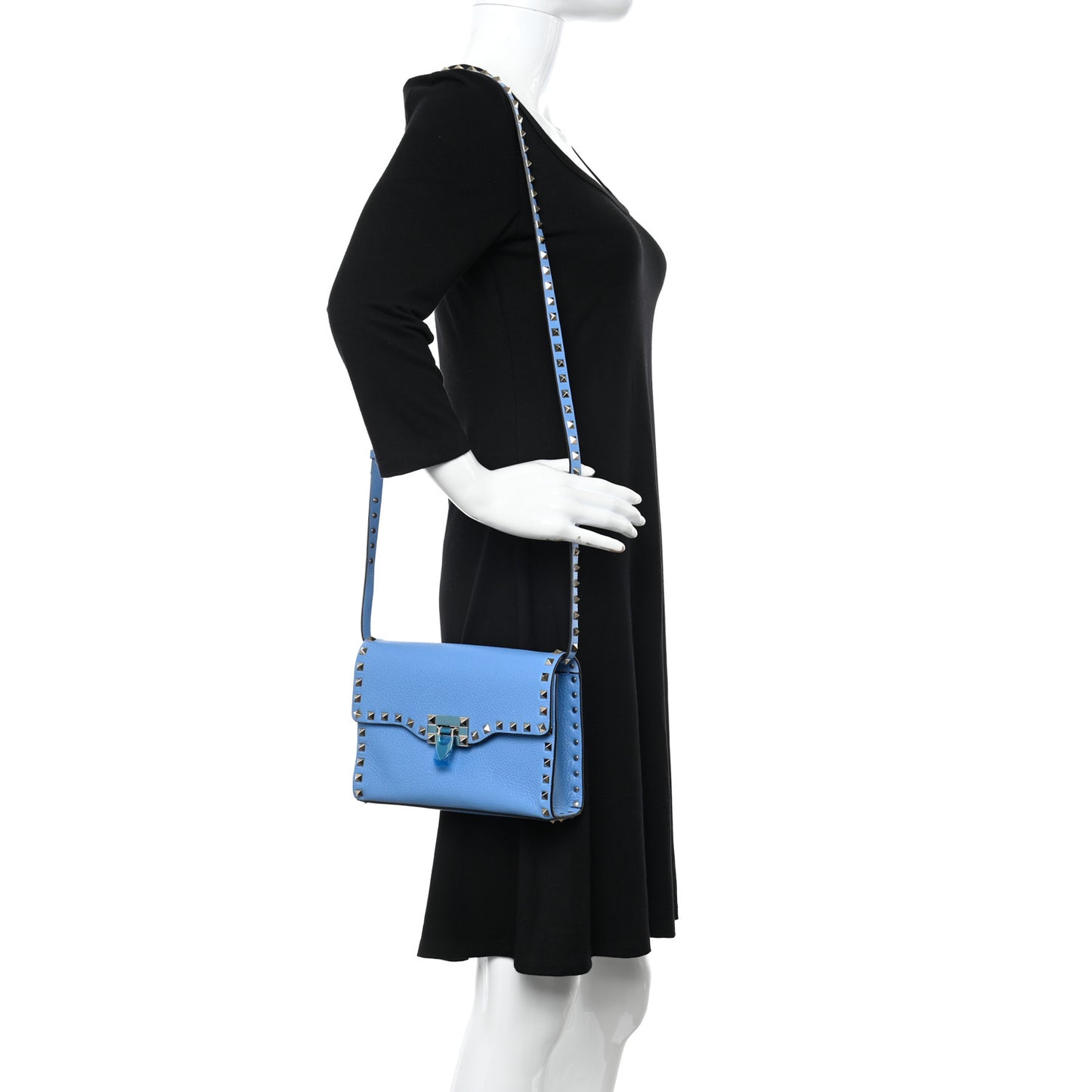 Pebbled Calfskin Medium Rockstud Flip Lock Crossbody Bag Denim