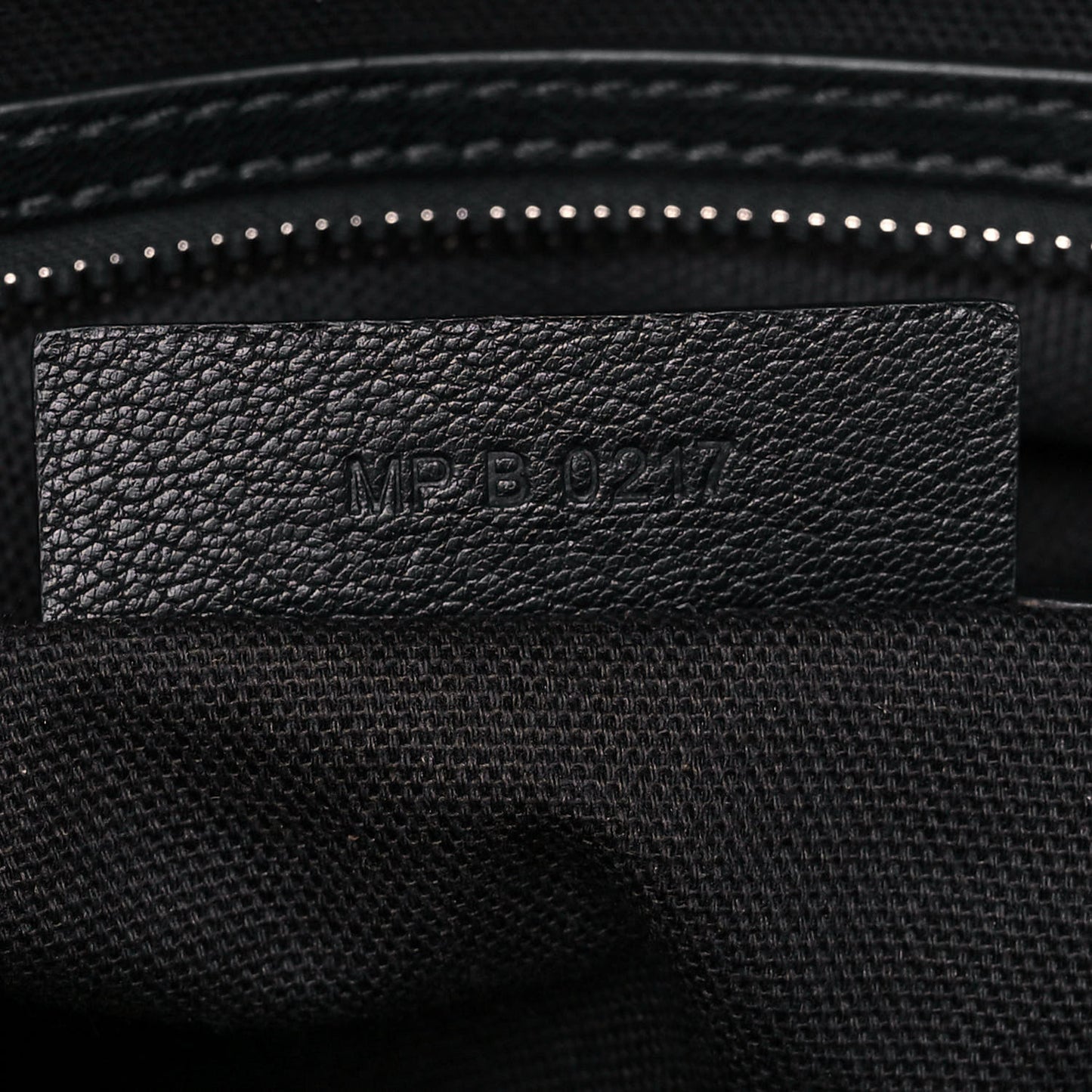 Sugar Goatskin Medium Antigona Black