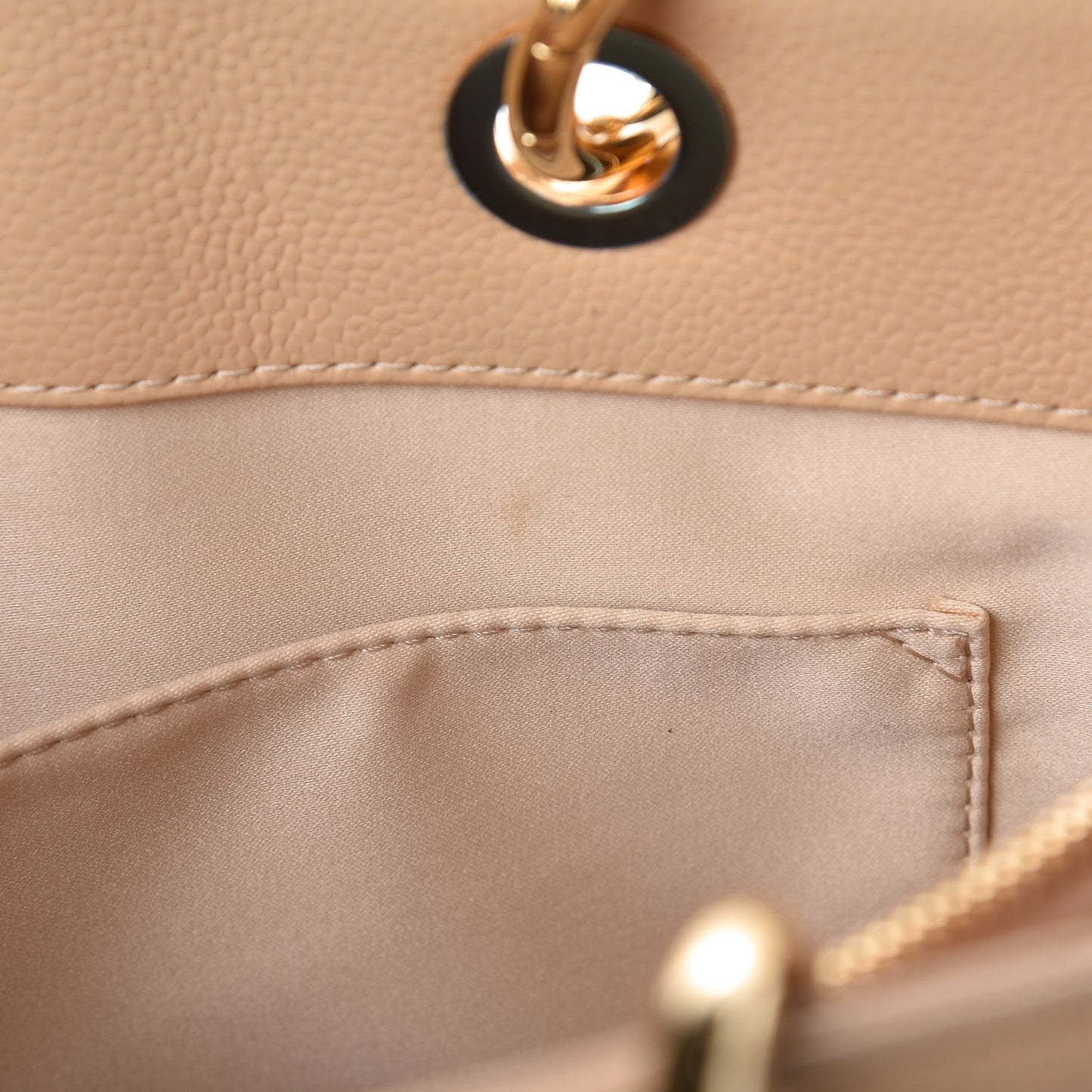 Caviar Quilted Grand Shopping Tote GST Beige Clair