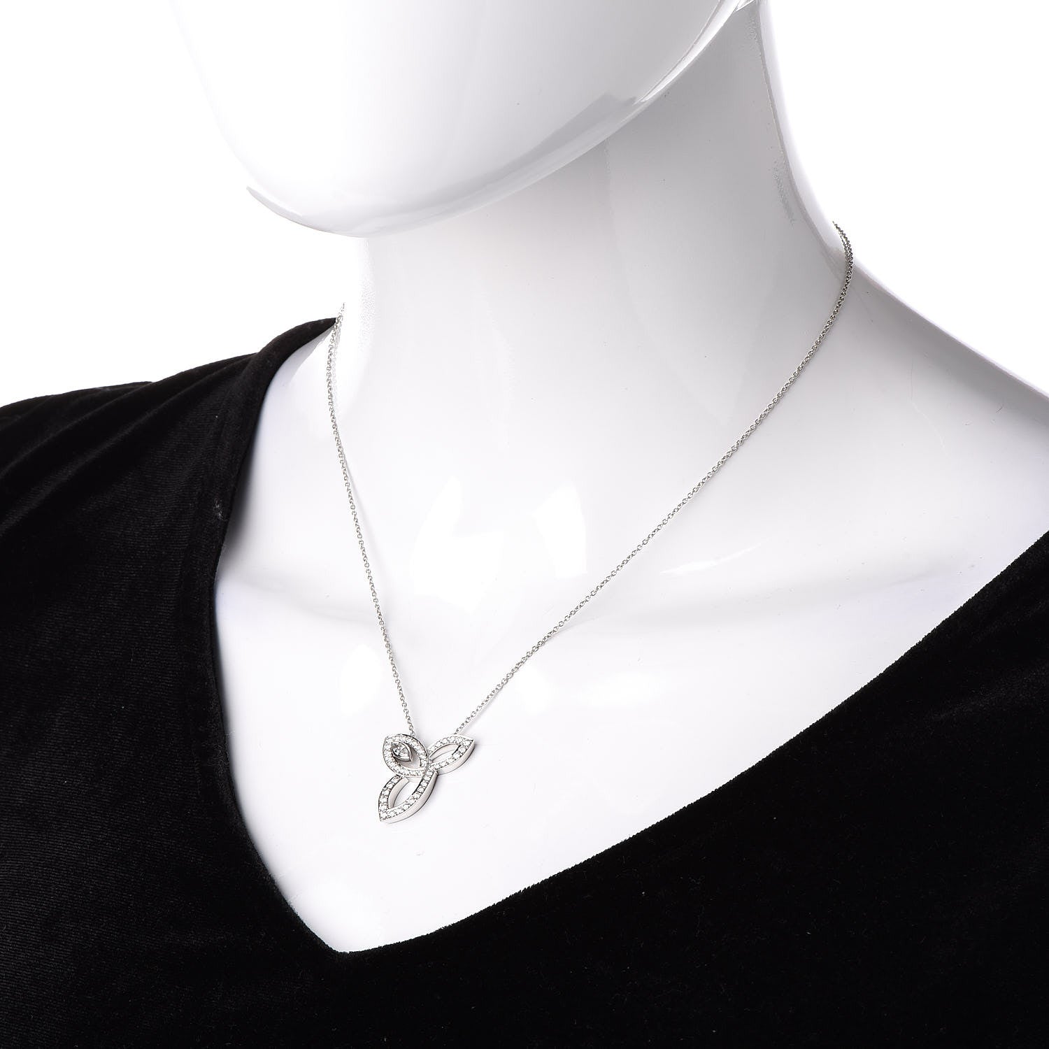 Harry Winston Platinum Diamond Lily Cluster Pendant Necklace 2 of 7