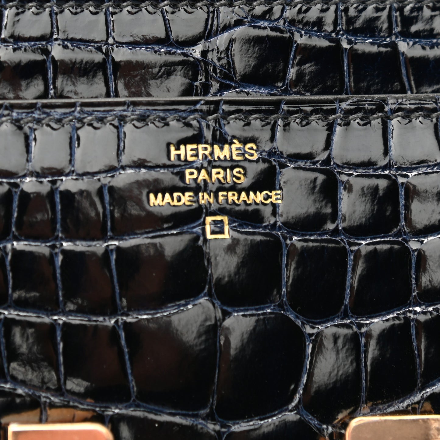 Shiny Alligator Constance Long Wallet Bleu Marine