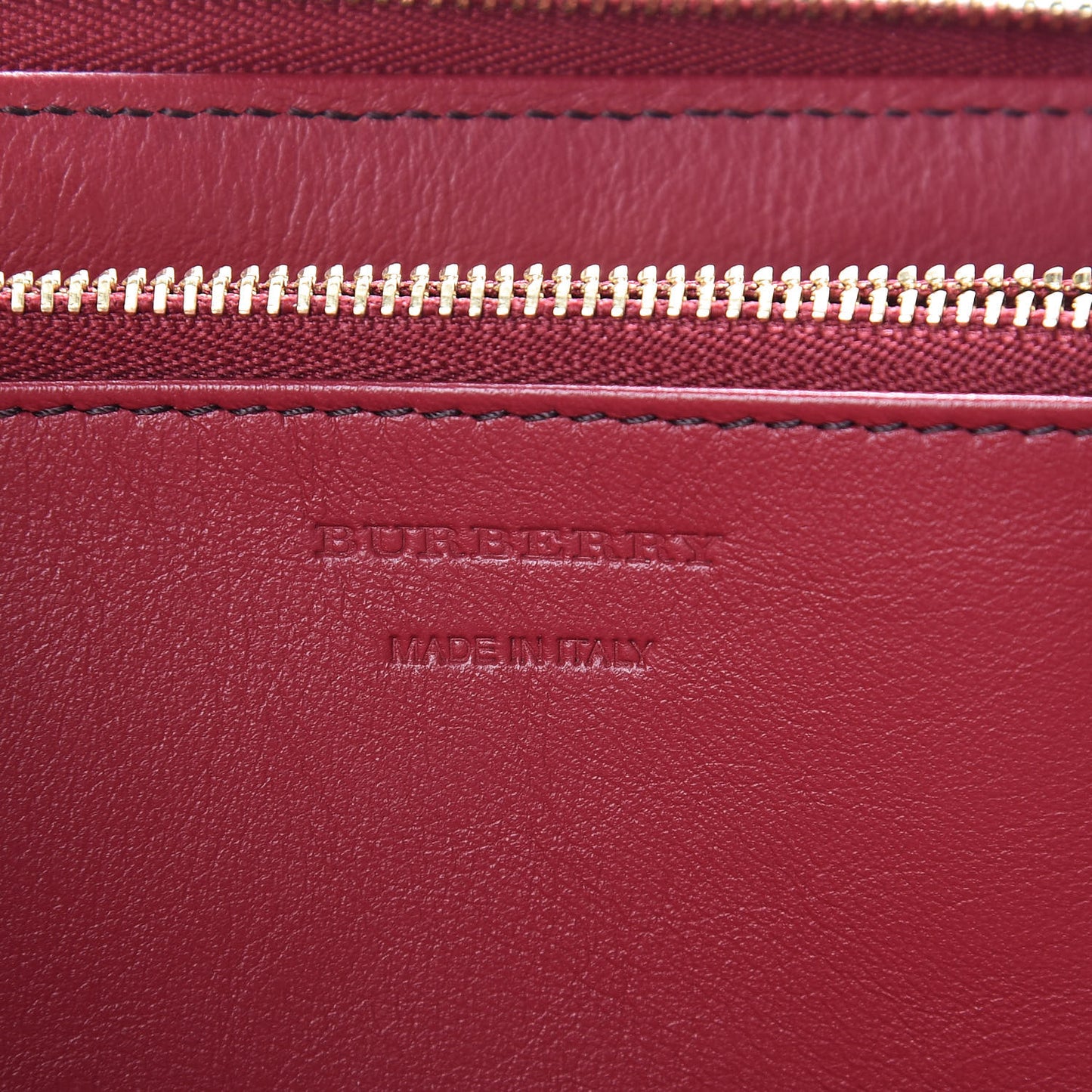 Grainy Calfskin House Check Elmore Zip Around Wallet Russet Red